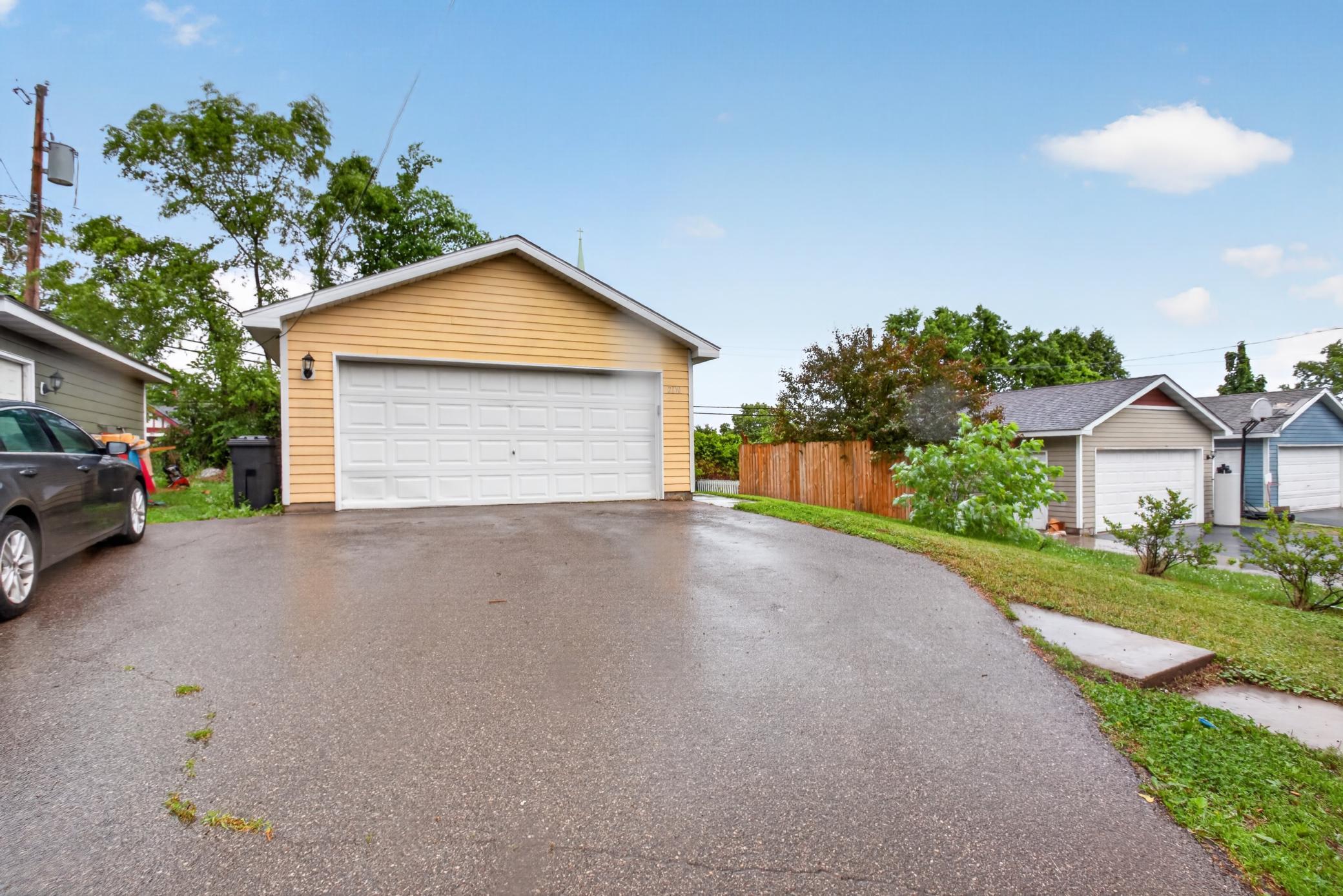 View of Residential at 2210 Irving Avenue, Minneapolis MN 55411, Minneapolis (15 of 21) - Mike Wilen | Minnesota Team Real Estate