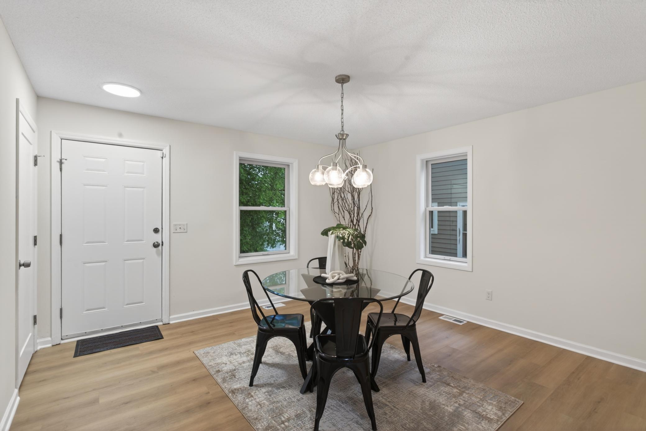 View of Residential at 2210 Irving Avenue, Minneapolis MN 55411, Minneapolis (6 of 21) - Mike Wilen | Minnesota Team Real Estate
