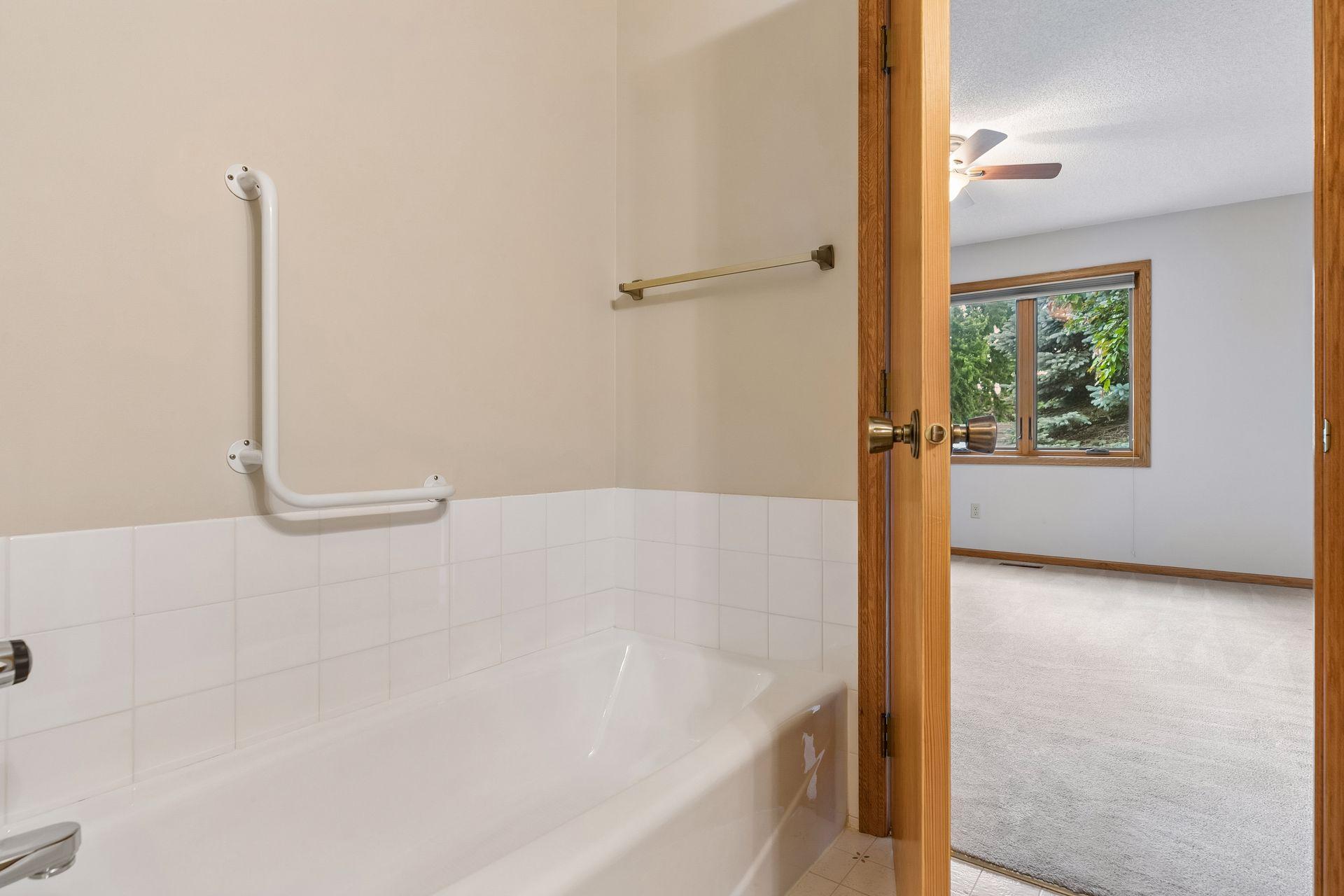 View of Residential at 710 Emerald Ridge, Roseville MN 55113, Roseville (31 of 47) - Mike Wilen | Minnesota Team Real Estate