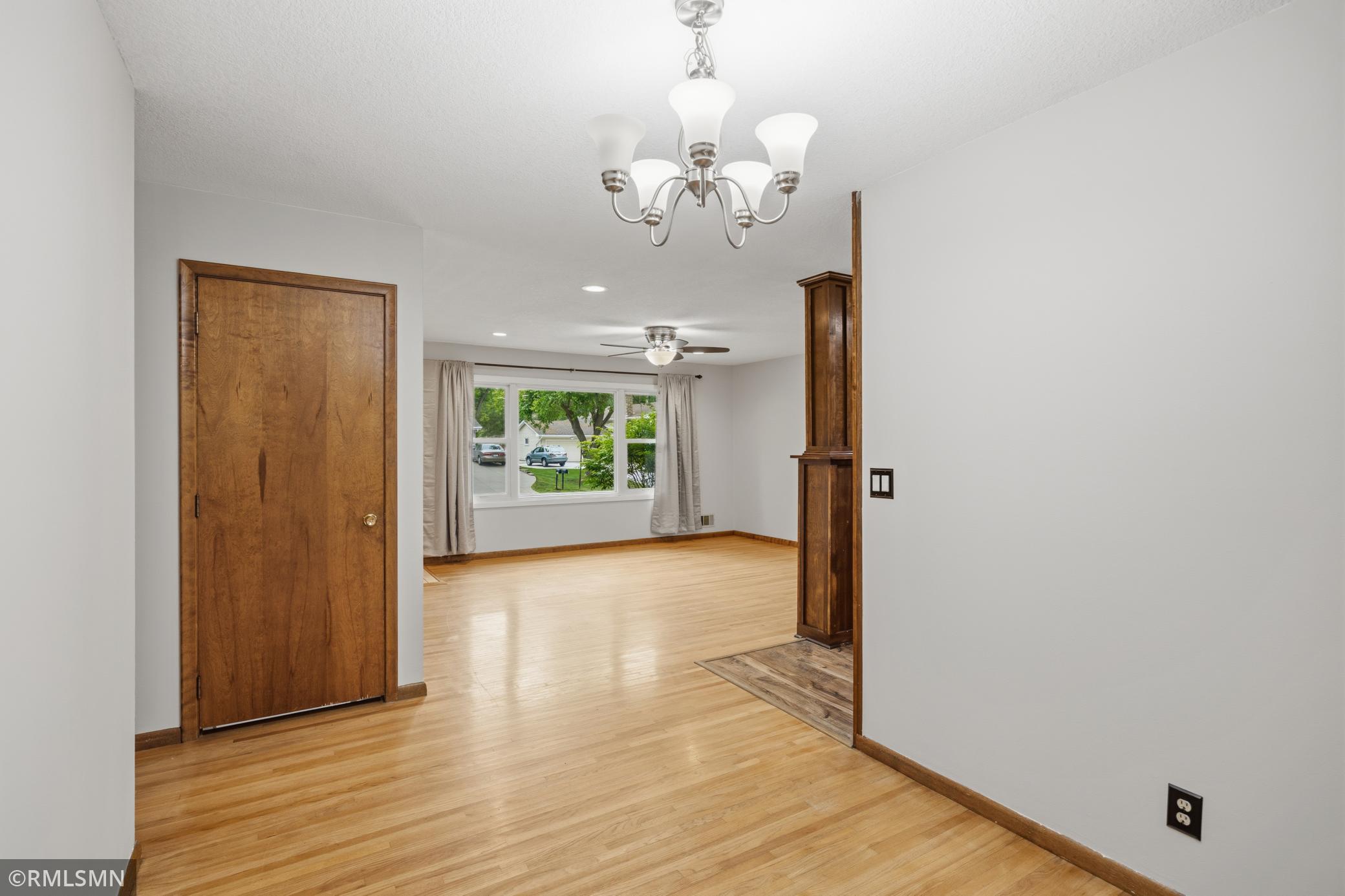 View of Residential at 10157 Irwin Road, Bloomington MN 55437, Bloomington (16 of 34) - Mike Wilen | Minnesota Team Real Estate