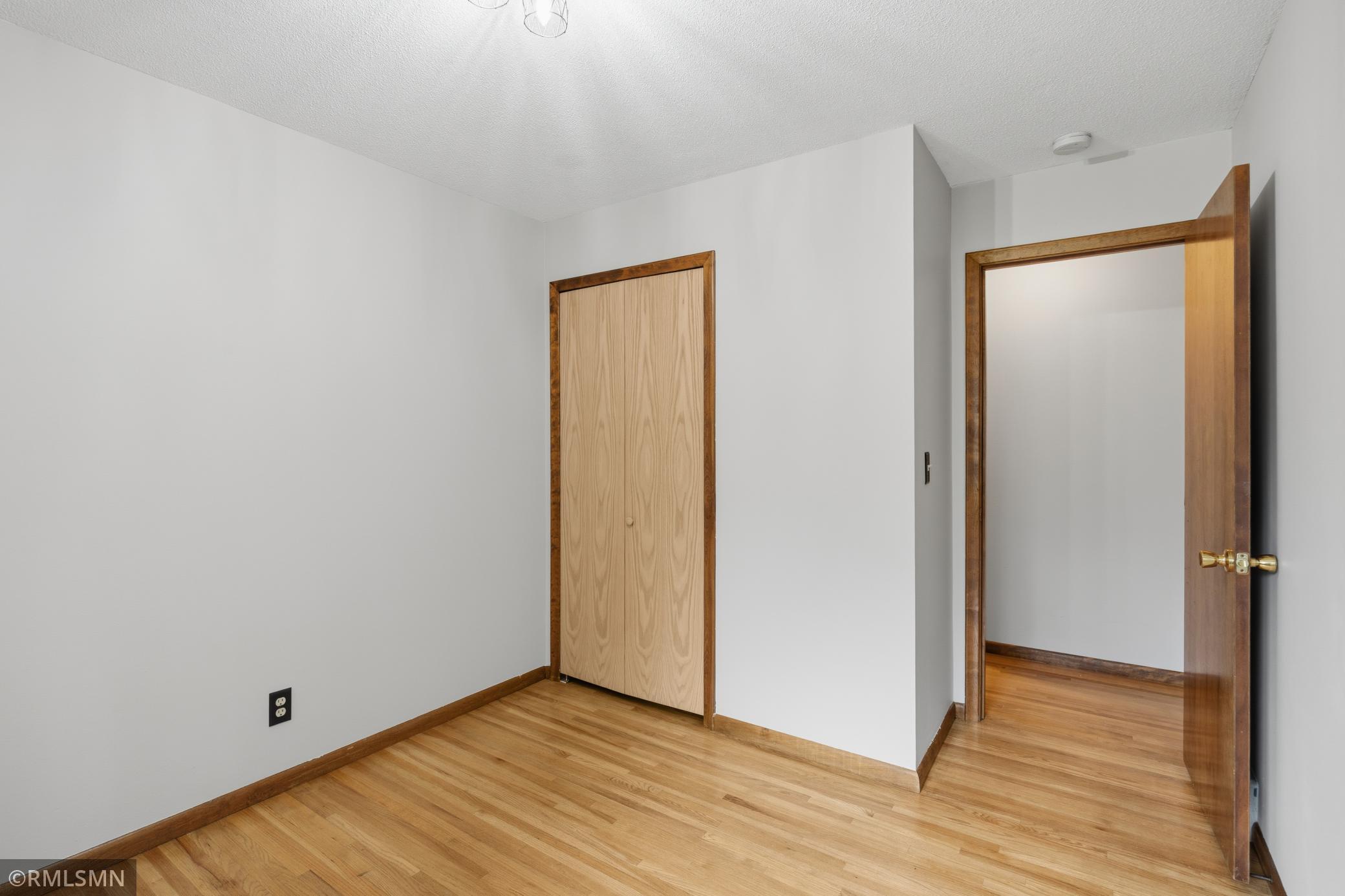 View of Residential at 10157 Irwin Road, Bloomington MN 55437, Bloomington (21 of 34) - Mike Wilen | Minnesota Team Real Estate