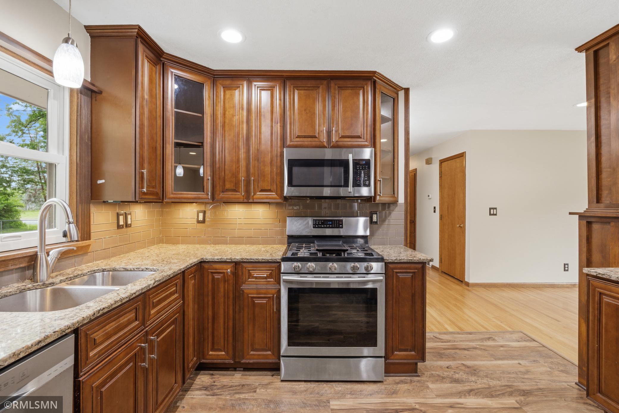 View of Residential at 10157 Irwin Road, Bloomington MN 55437, Bloomington (8 of 34) - Mike Wilen | Minnesota Team Real Estate