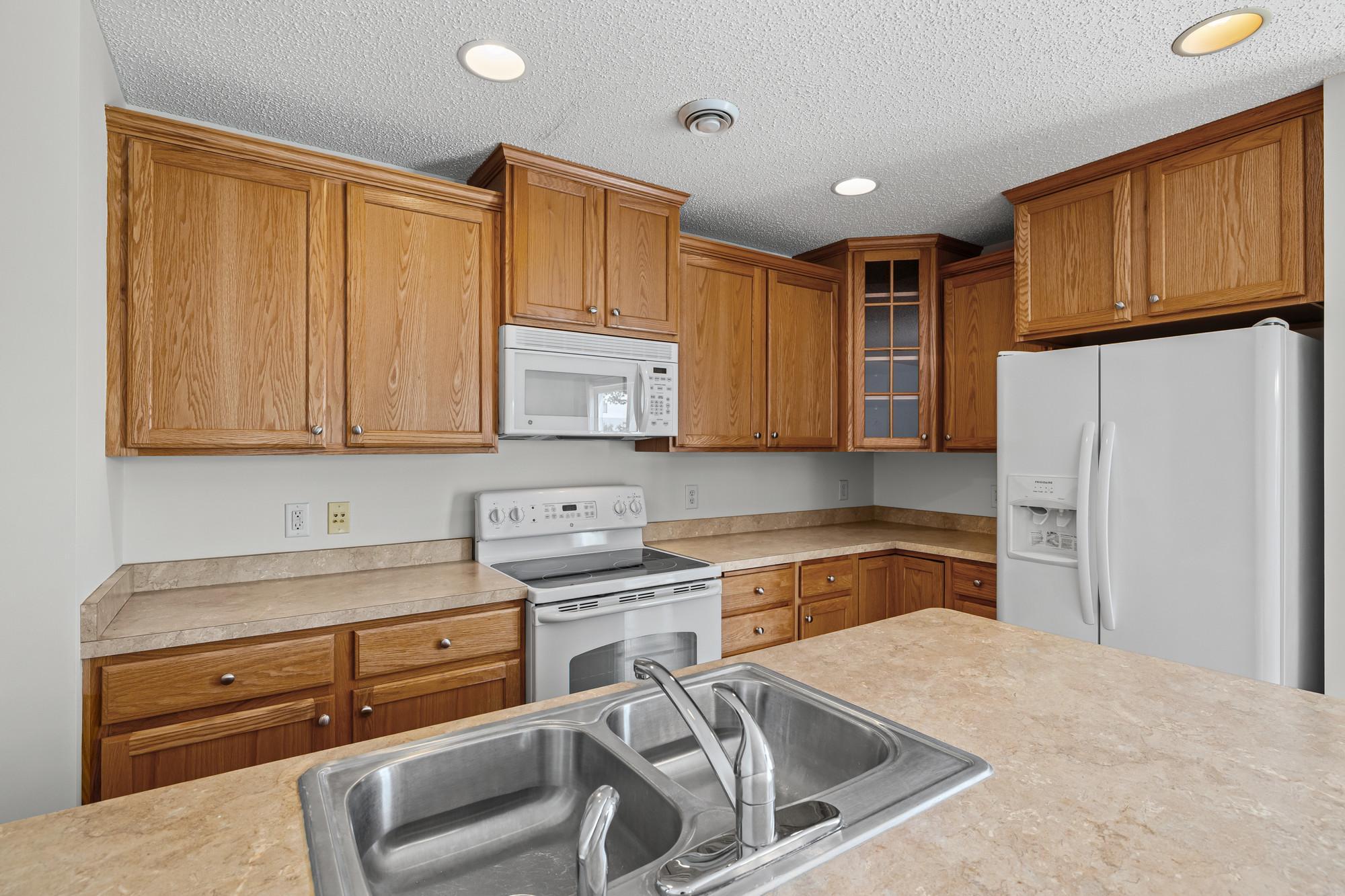 View of Residential at 3232 Oak View Drive, Woodbury MN 55129, Woodbury (13 of 35) - Mike Wilen | Minnesota Team Real Estate