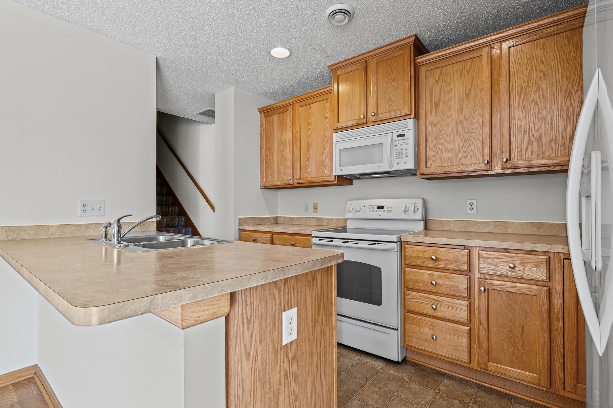 View of Residential at 3232 Oak View Drive, Woodbury MN 55129, Woodbury (11 of 35) - Mike Wilen | Minnesota Team Real Estate