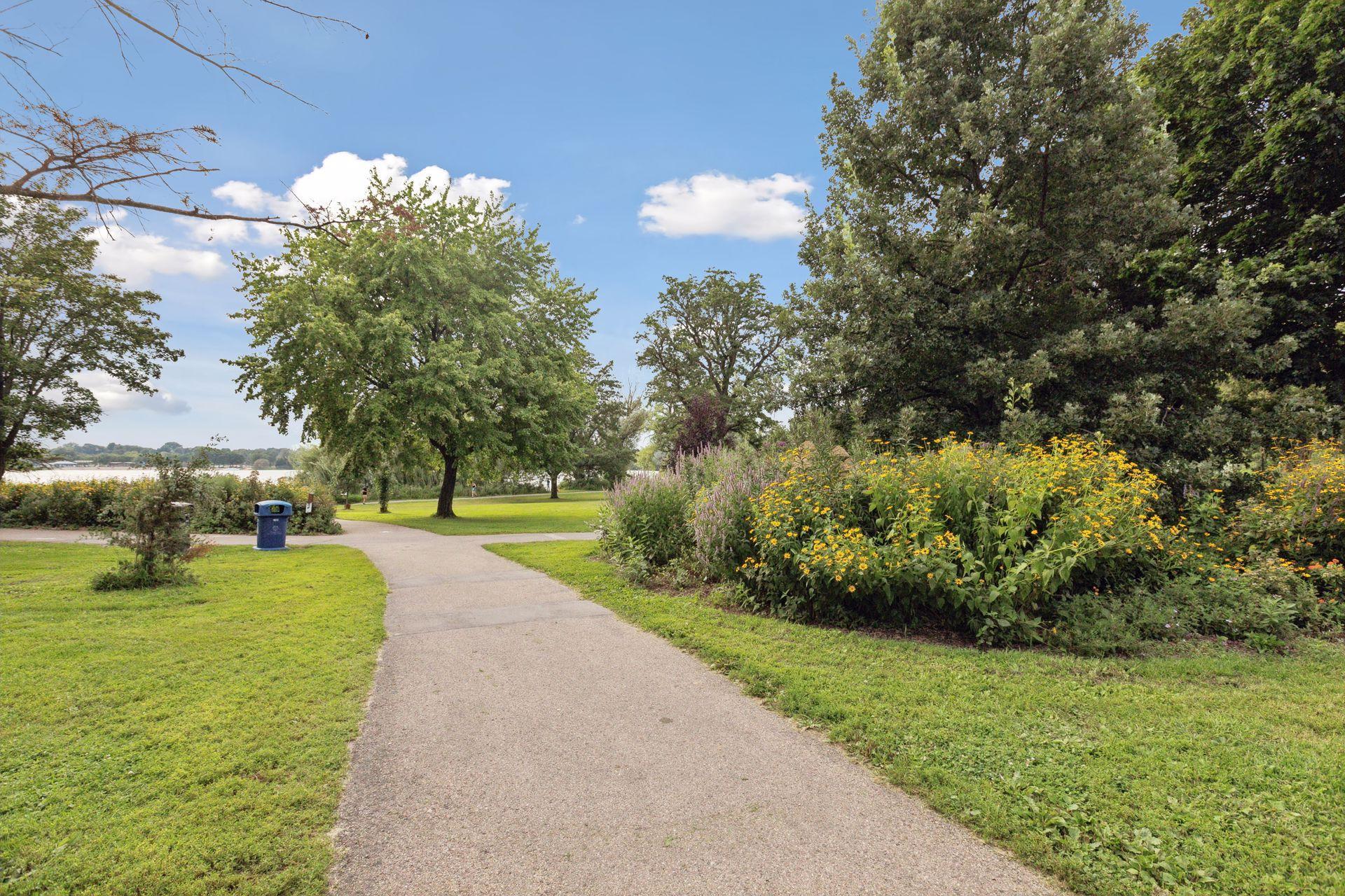 View of Residential at 5522 Edgewater Boulevard, Minneapolis MN 55417, Minneapolis (46 of 53) - Mike Wilen | Minnesota Team Real Estate