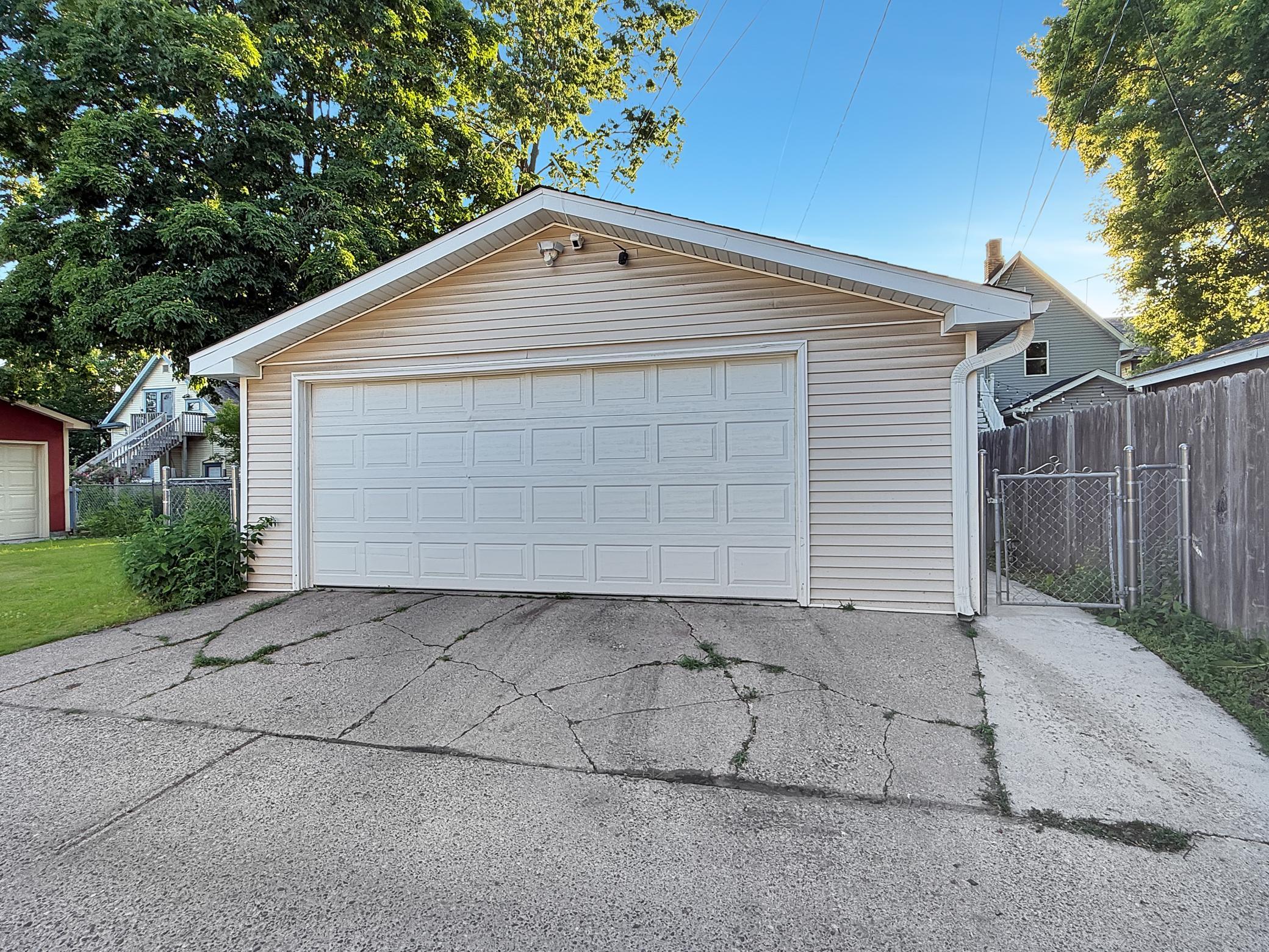 View of Residential at 2711 14th Avenue, Minneapolis MN 55407, Minneapolis (15 of 16) - Mike Wilen | Minnesota Team Real Estate