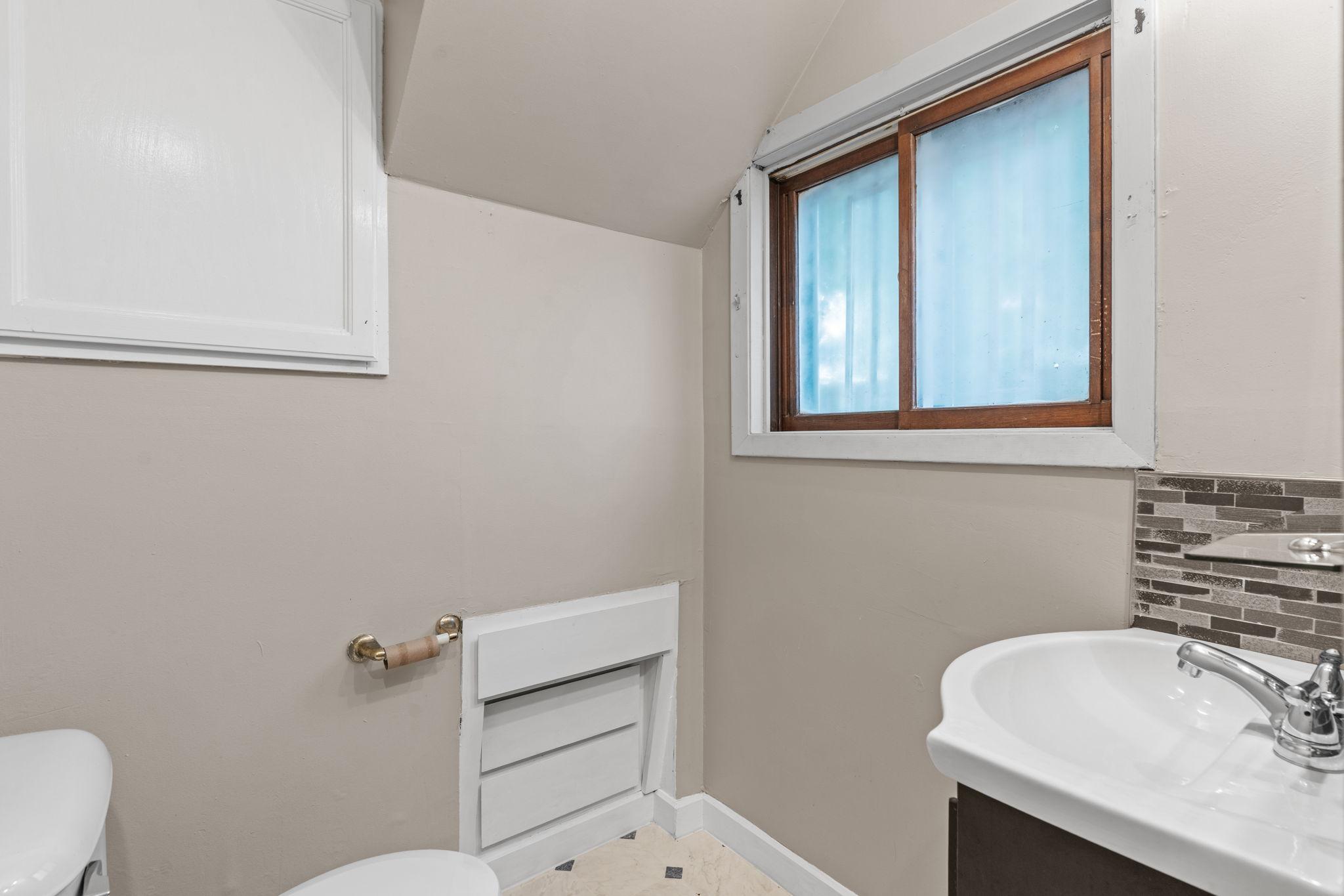 View of Residential Income at 454 Sherburne Avenue, Saint Paul MN 55103, Saint Paul (18 of 31) - Mike Wilen | Minnesota Team Real Estate