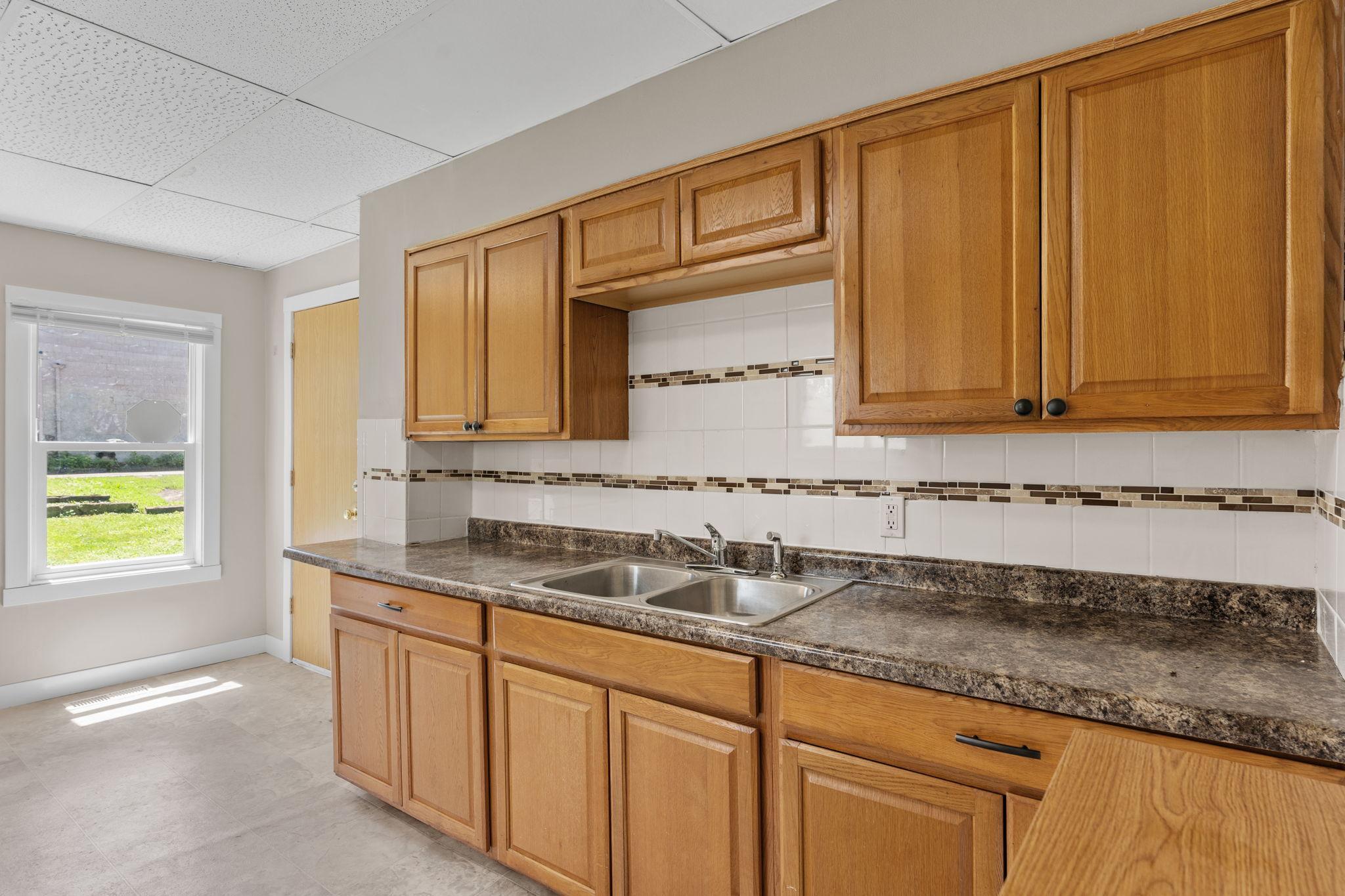 View of Residential Income at 454 Sherburne Avenue, Saint Paul MN 55103, Saint Paul (6 of 31) - Mike Wilen | Minnesota Team Real Estate