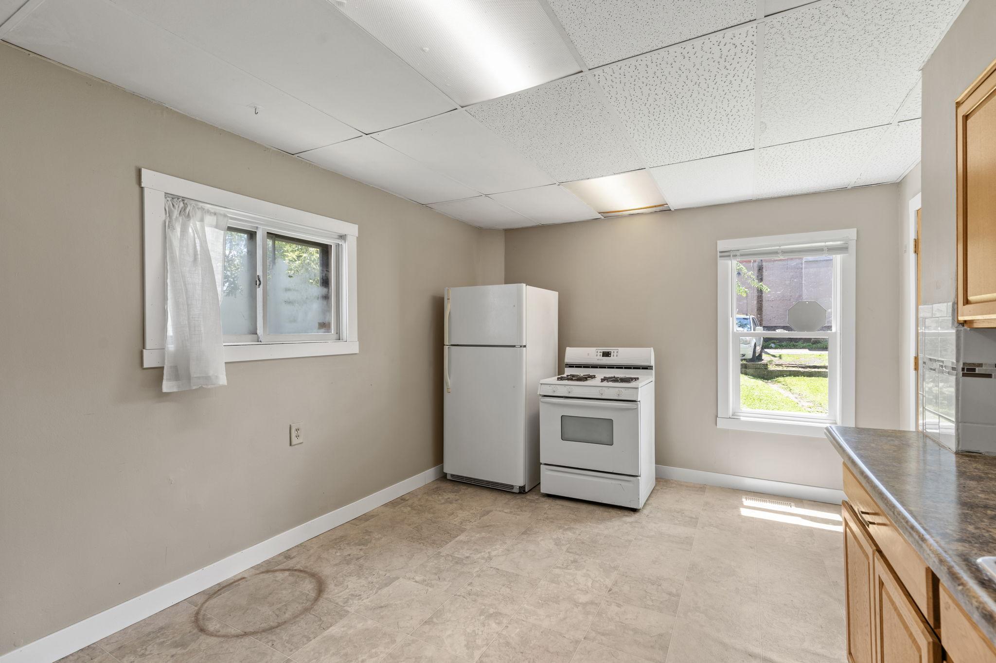 View of Residential Income at 454 Sherburne Avenue, Saint Paul MN 55103, Saint Paul (10 of 31) - Mike Wilen | Minnesota Team Real Estate