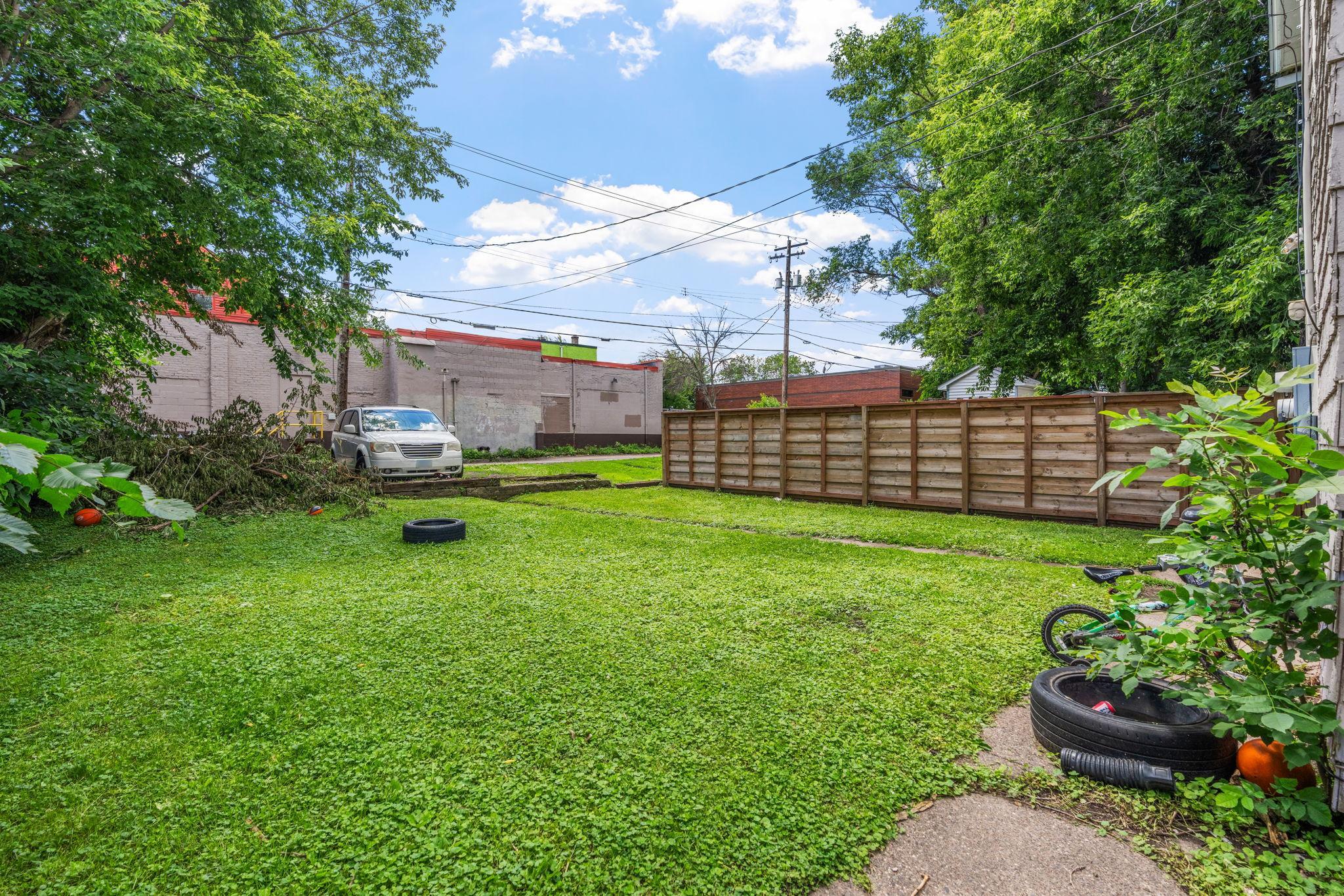 View of Residential Income at 454 Sherburne Avenue, Saint Paul MN 55103, Saint Paul (27 of 31) - Mike Wilen | Minnesota Team Real Estate