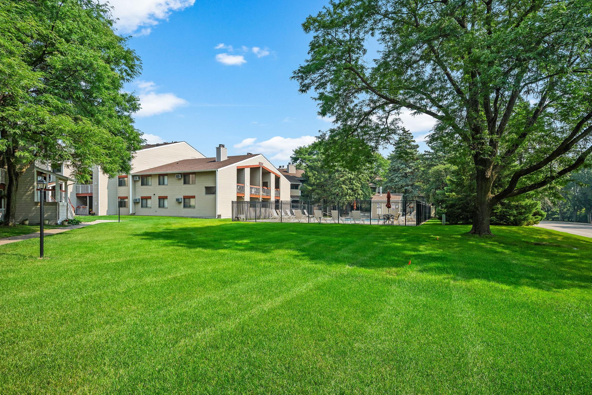 View of Residential at 350 Shelard Parkway #106, Saint Louis Park MN 55426, Saint Louis Park (20 of 23) - Mike Wilen | Minnesota Team Real Estate