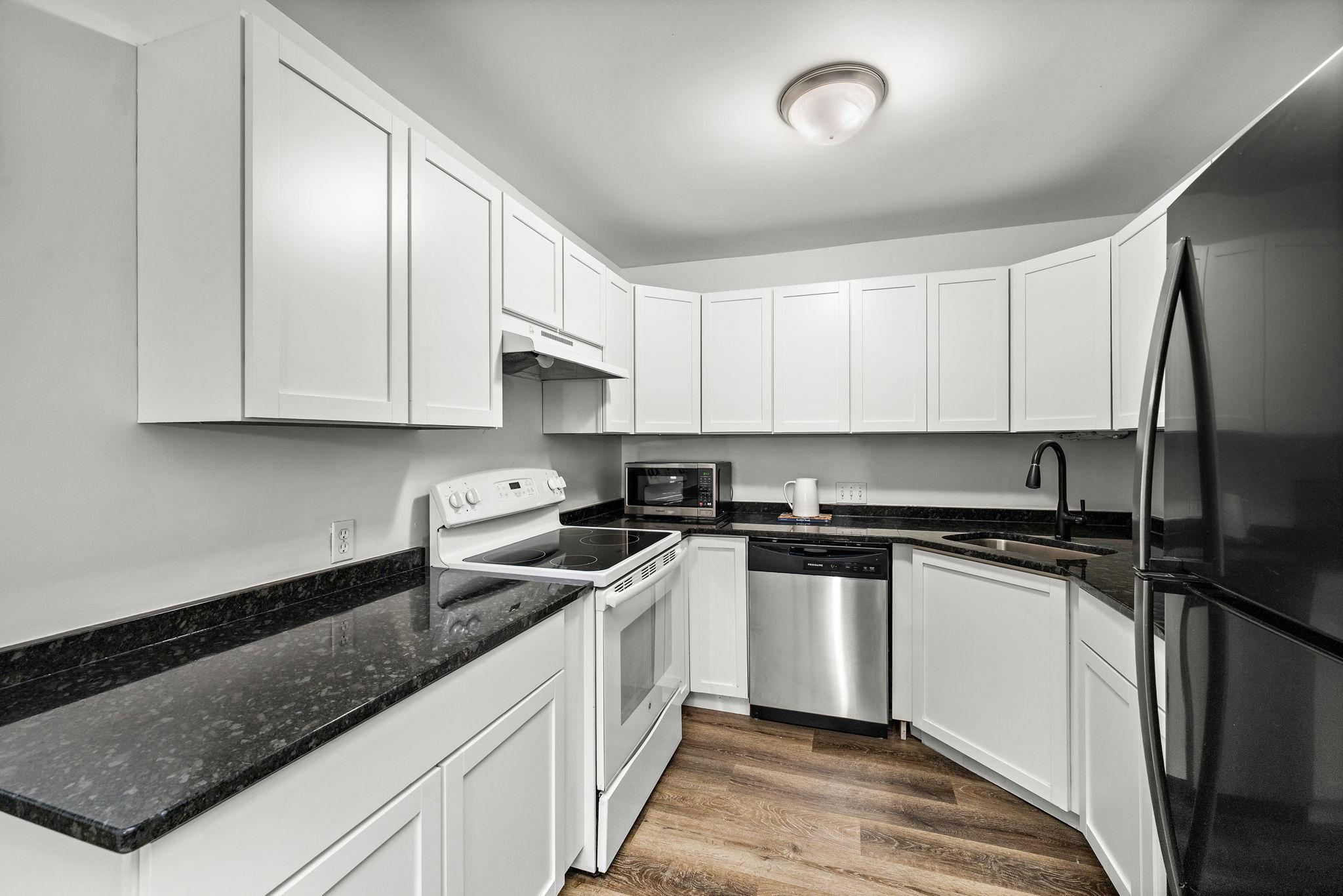 View of Residential at 350 Shelard Parkway #106, Saint Louis Park MN 55426, Saint Louis Park (10 of 23) - Mike Wilen | Minnesota Team Real Estate