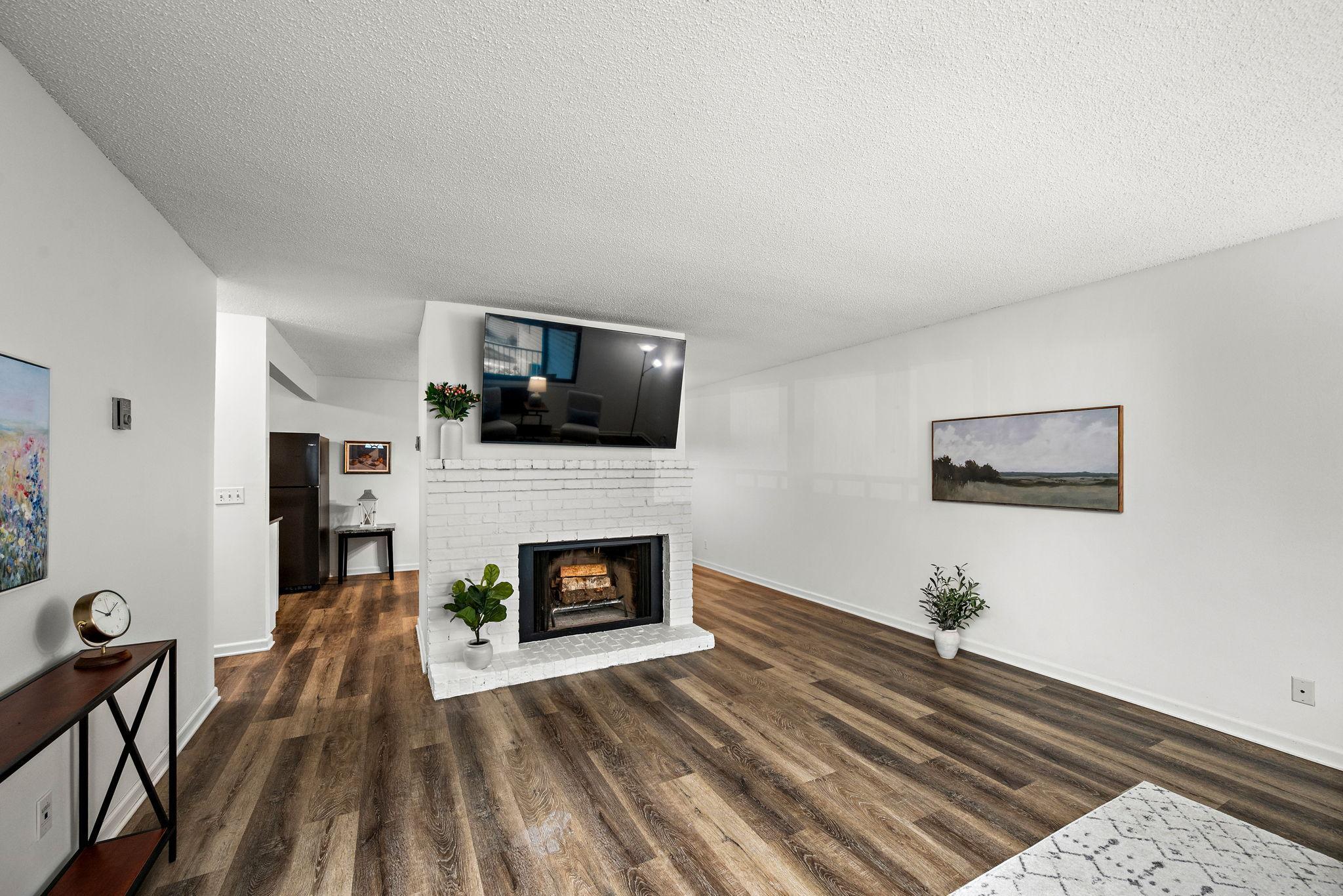 View of Residential at 350 Shelard Parkway #106, Saint Louis Park MN 55426, Saint Louis Park (3 of 23) - Mike Wilen | Minnesota Team Real Estate