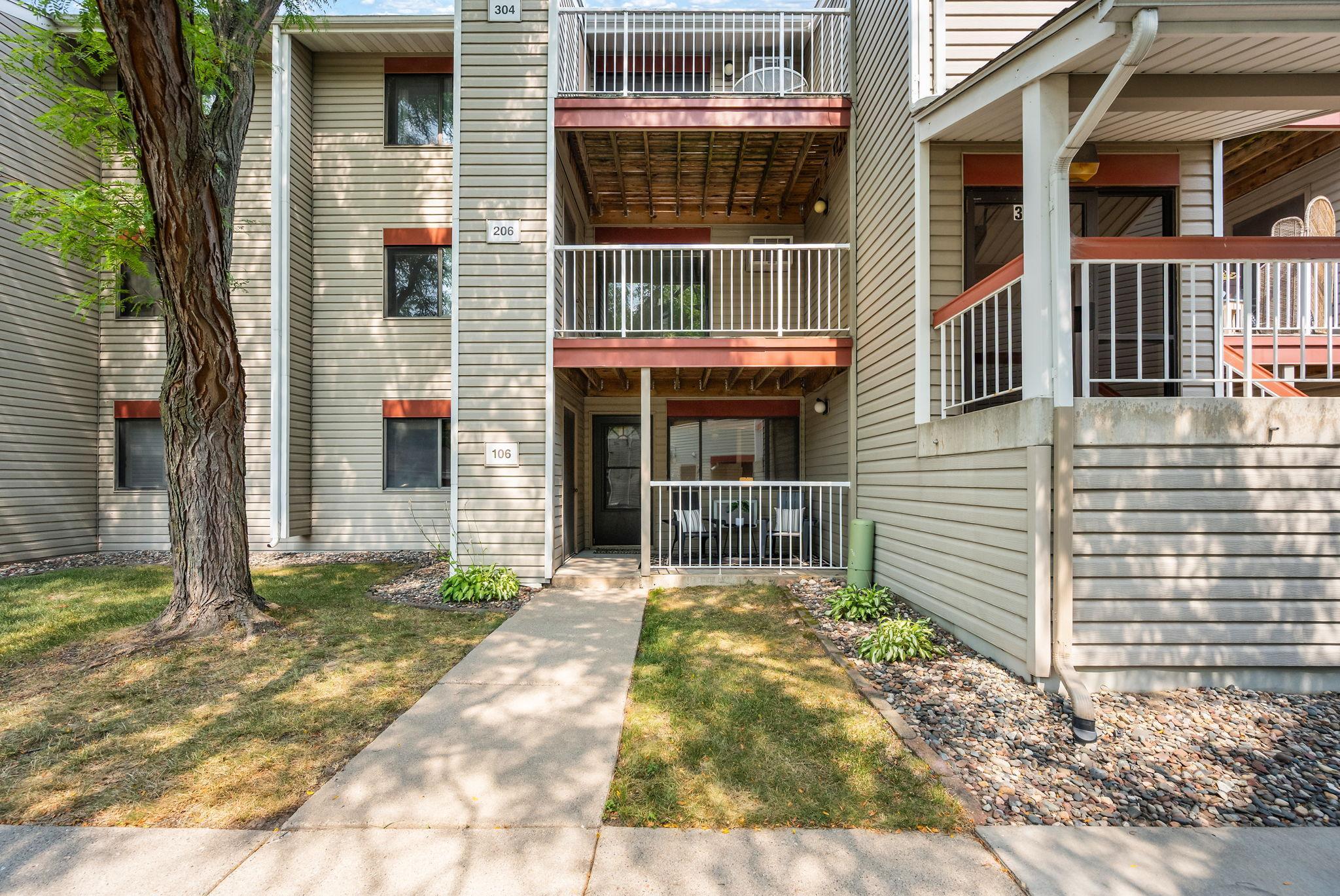 View of Residential at 350 Shelard Parkway #106, Saint Louis Park MN 55426, Saint Louis Park (21 of 23) - Mike Wilen | Minnesota Team Real Estate