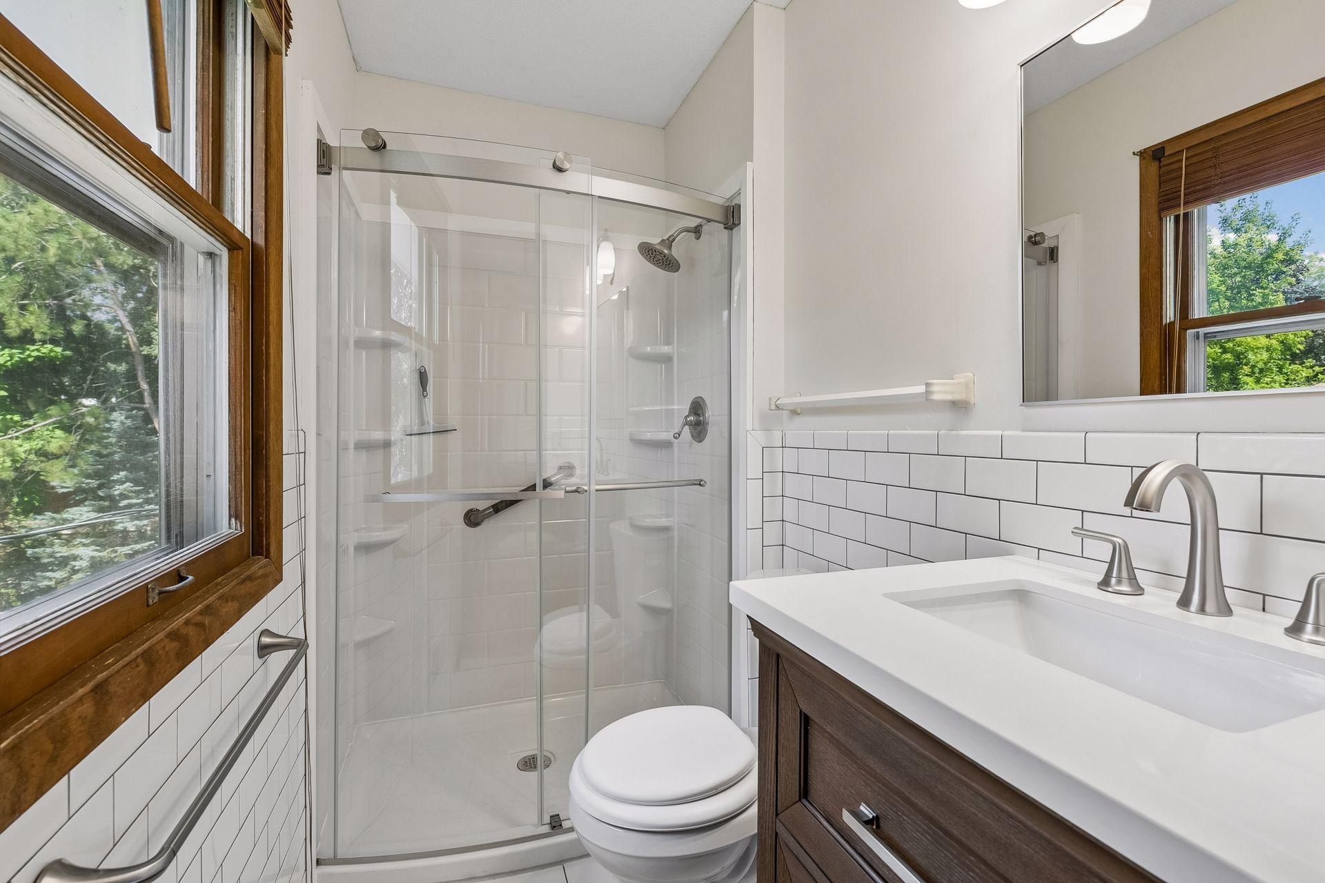 View of Residential at 6508 Shore Drive, Edina MN 55435, Edina (14 of 23) - Mike Wilen | Minnesota Team Real Estate
