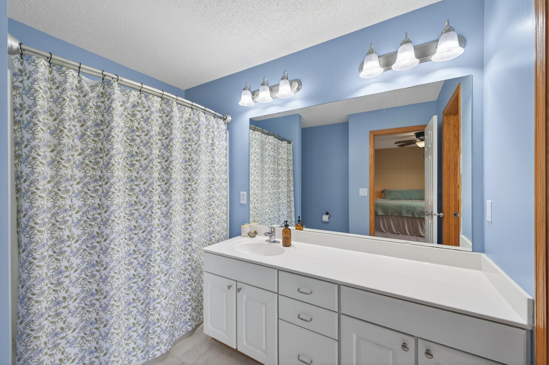 View of Residential at 7606 11th Street, Oakdale MN 55128, Oakdale (13 of 19) - Mike Wilen | Minnesota Team Real Estate
