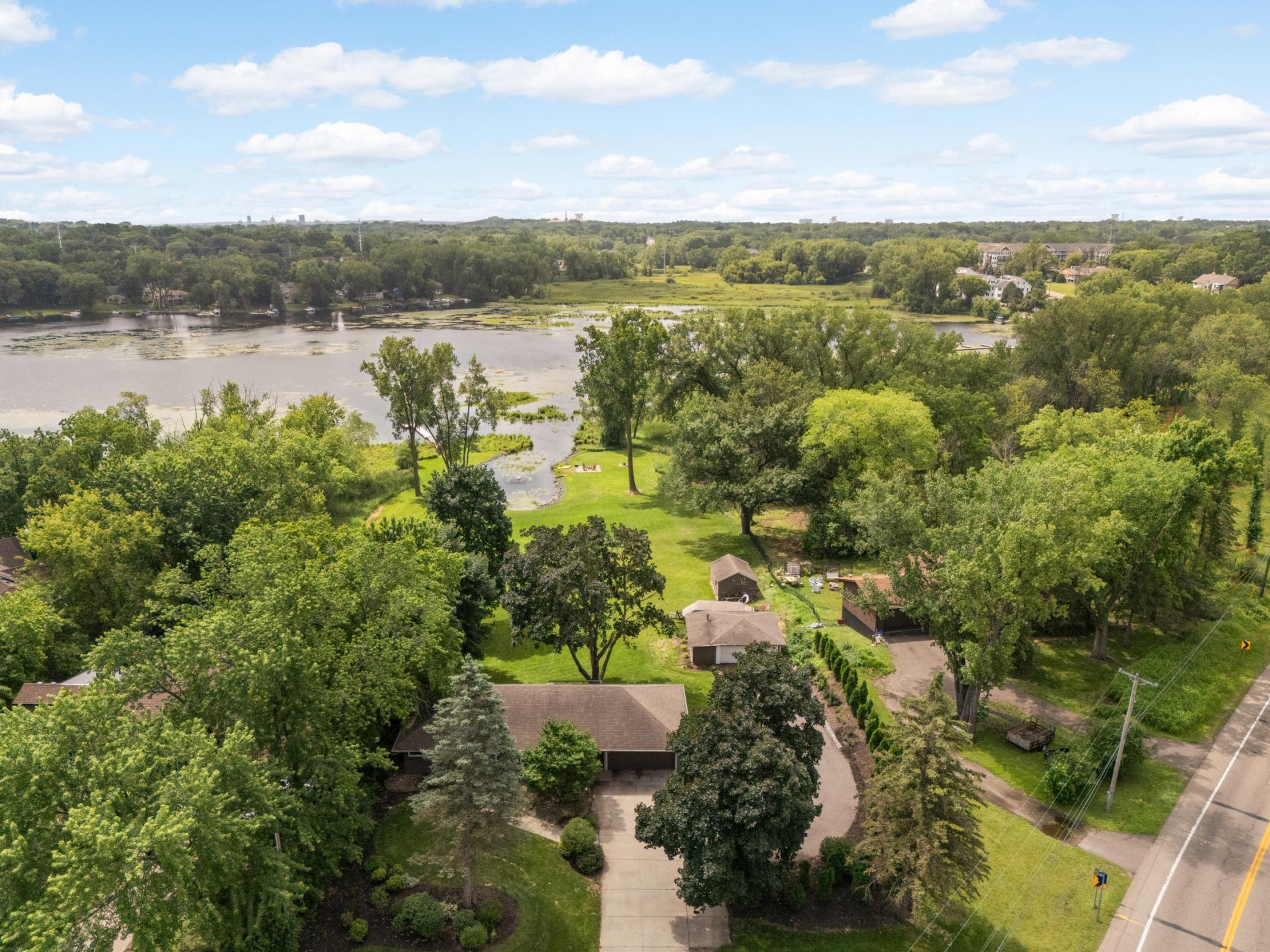 View of Residential at 2884 Owasso Boulevard, Roseville MN 55113, Roseville (26 of 31) - Mike Wilen | Minnesota Team Real Estate