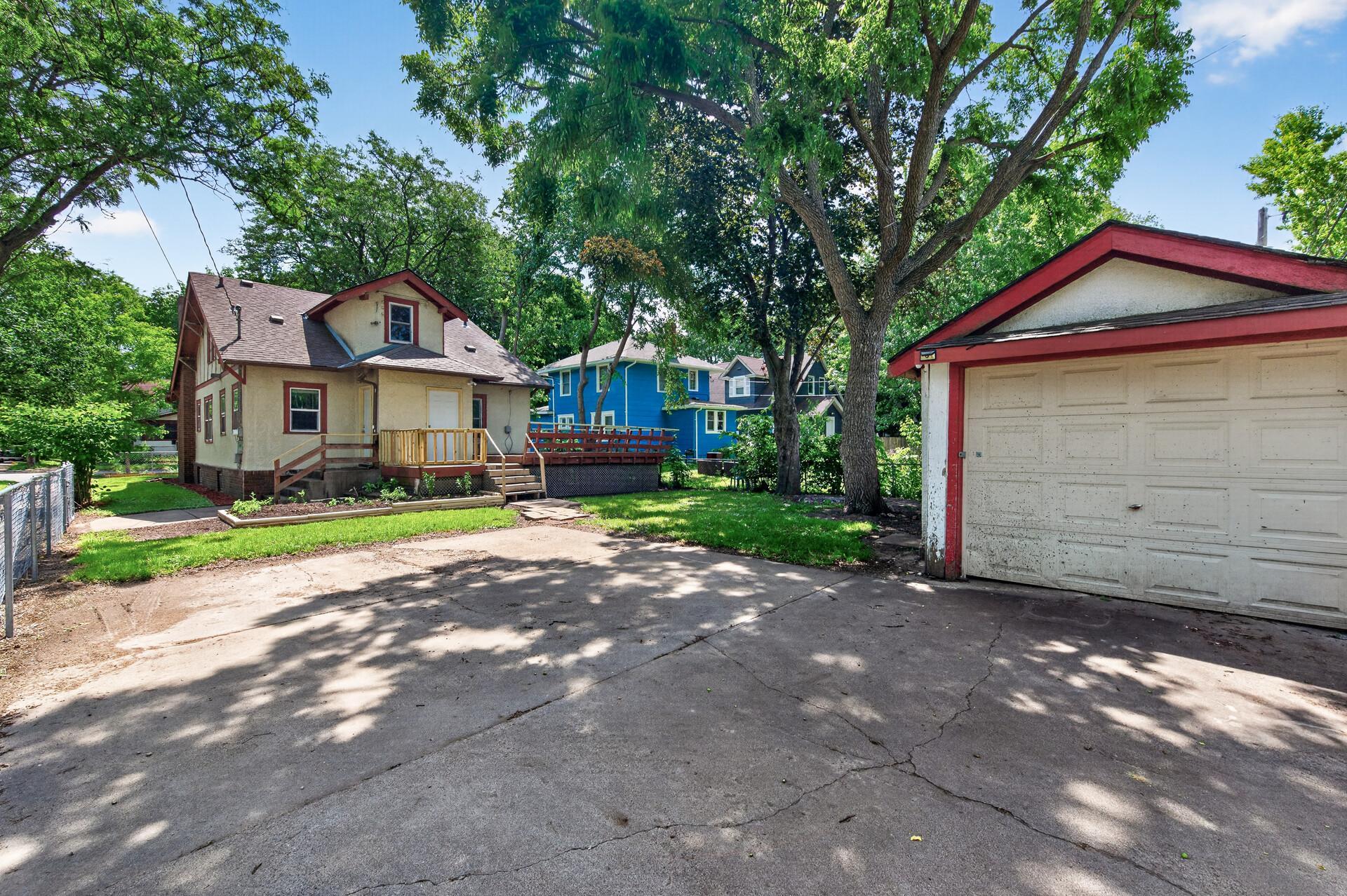 View of Residential at 3251 Colfax Avenue, Minneapolis MN 55412, Minneapolis (27 of 31) - Mike Wilen | Minnesota Team Real Estate