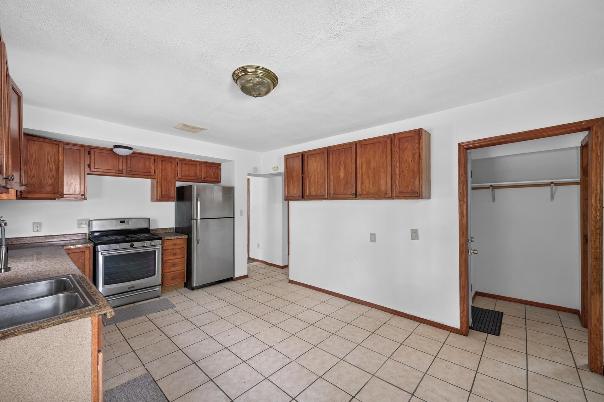 View of Residential at 3251 Colfax Avenue, Minneapolis MN 55412, Minneapolis (9 of 31) - Mike Wilen | Minnesota Team Real Estate