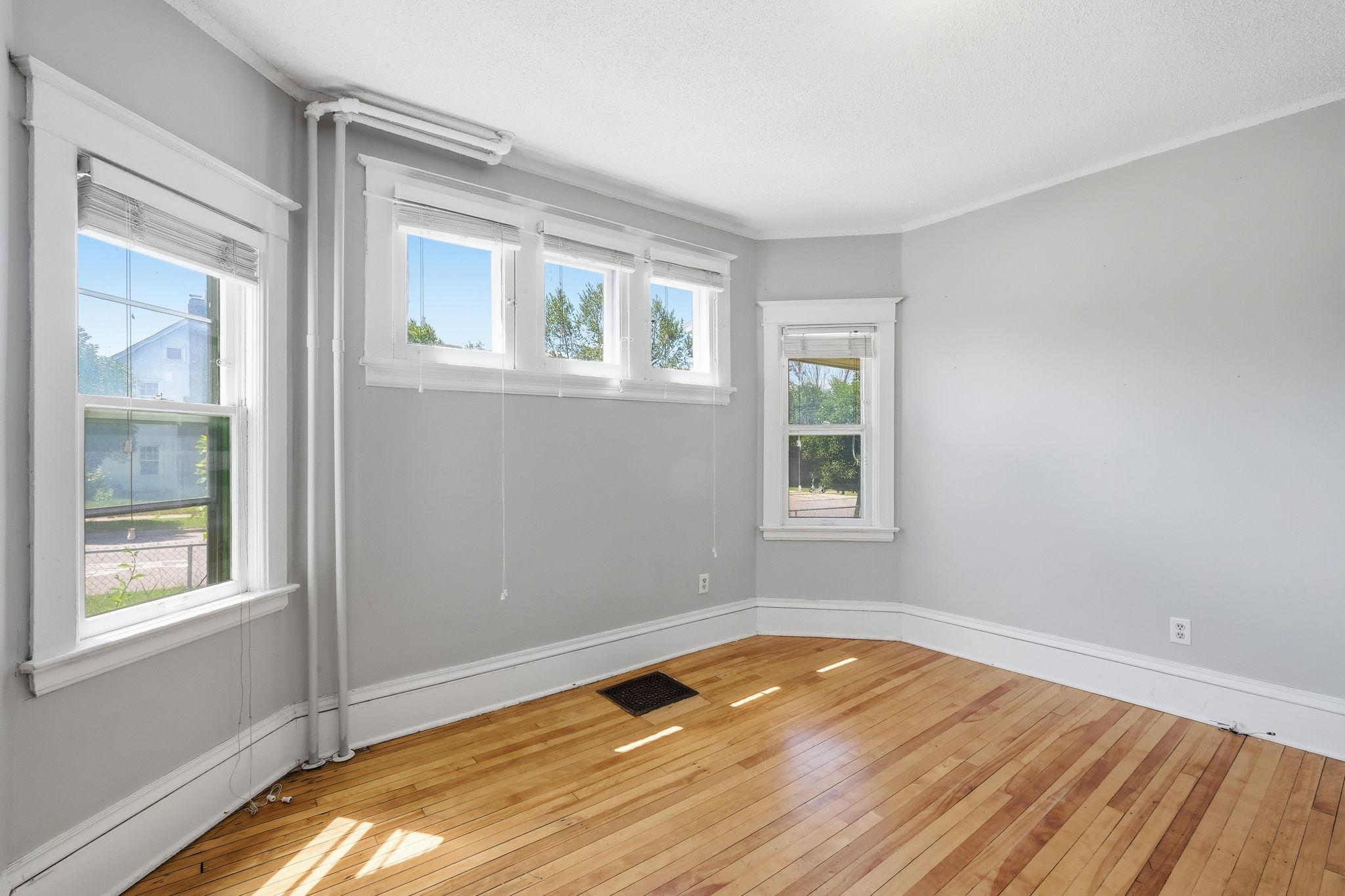 View of Residential Income at 3954 Portland Avenue, Minneapolis MN 55407, Minneapolis (16 of 38) - Mike Wilen | Minnesota Team Real Estate