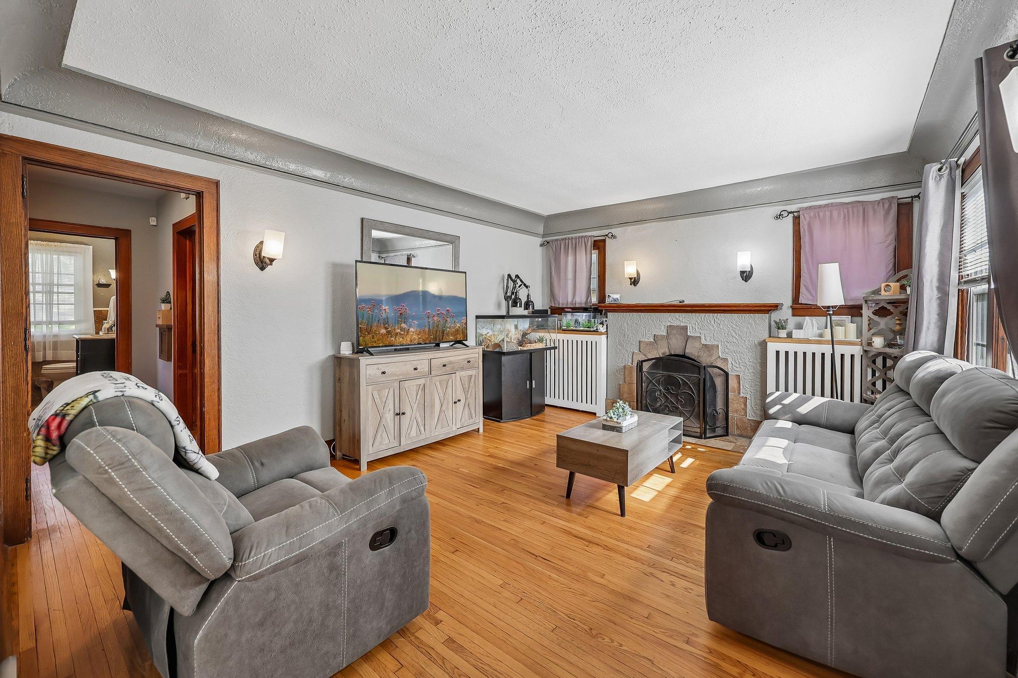 View of Residential at 2923 Upton Avenue, Minneapolis MN 55411, Minneapolis (4 of 29) - Mike Wilen | Minnesota Team Real Estate
