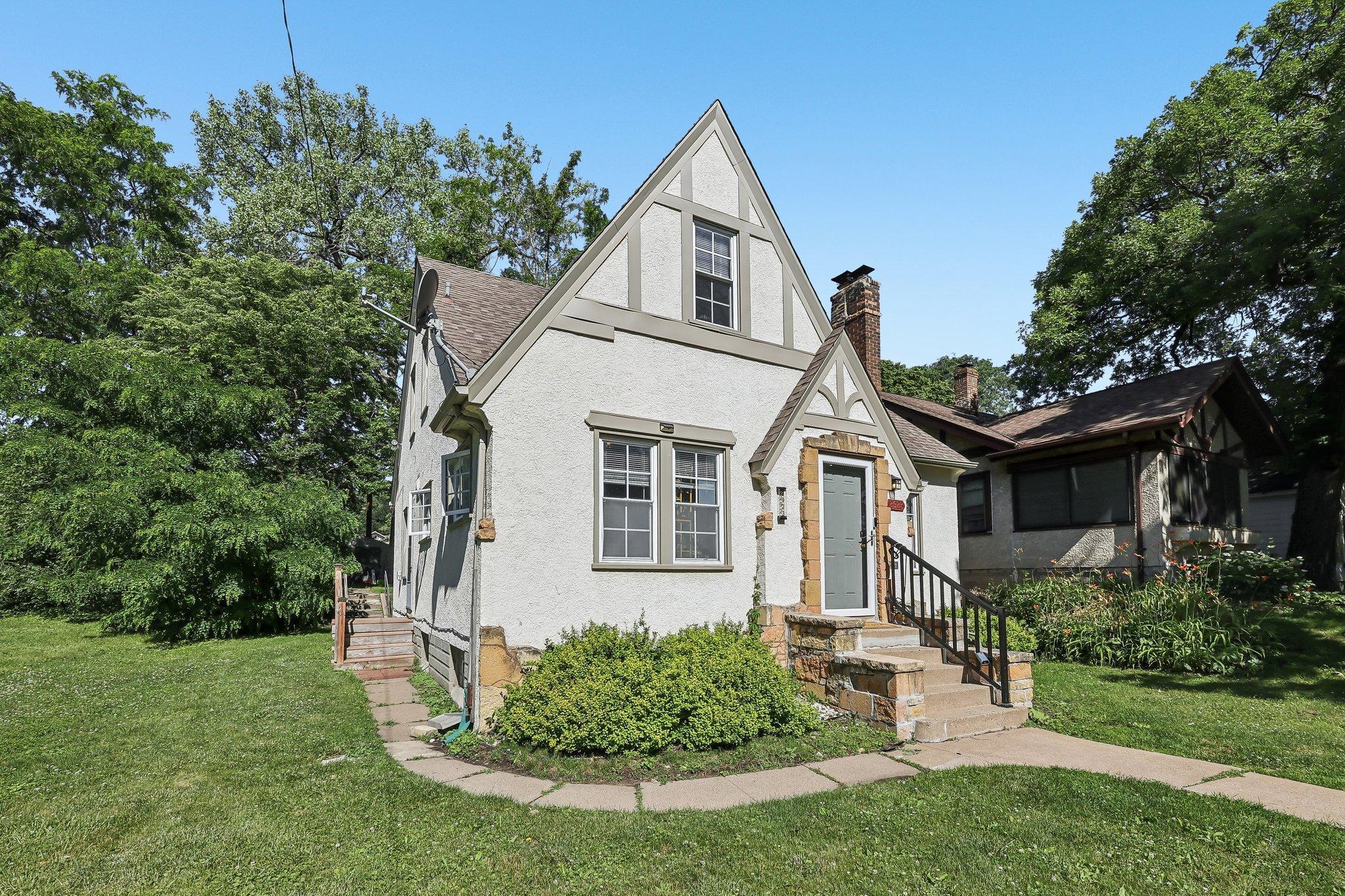 View of Residential at 2923 Upton Avenue, Minneapolis MN 55411, Minneapolis (2 of 29) - Mike Wilen | Minnesota Team Real Estate