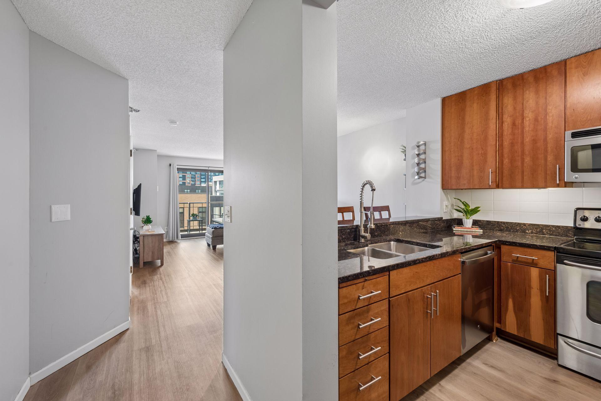 View of Residential at 401 1st Street #521, Minneapolis MN 55401, Minneapolis (8 of 57) - Mike Wilen | Minnesota Team Real Estate