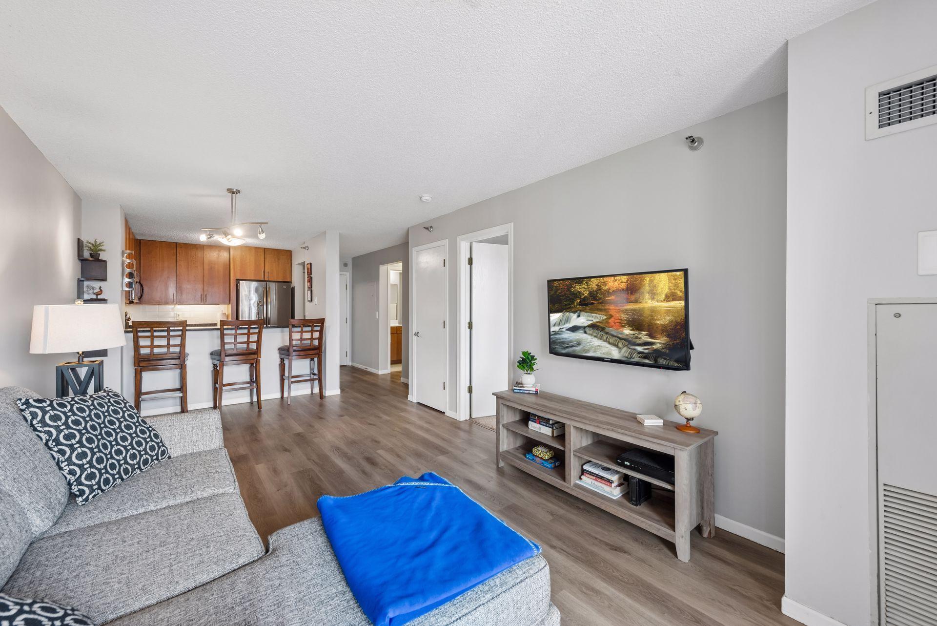 View of Residential at 401 1st Street #521, Minneapolis MN 55401, Minneapolis (6 of 57) - Mike Wilen | Minnesota Team Real Estate