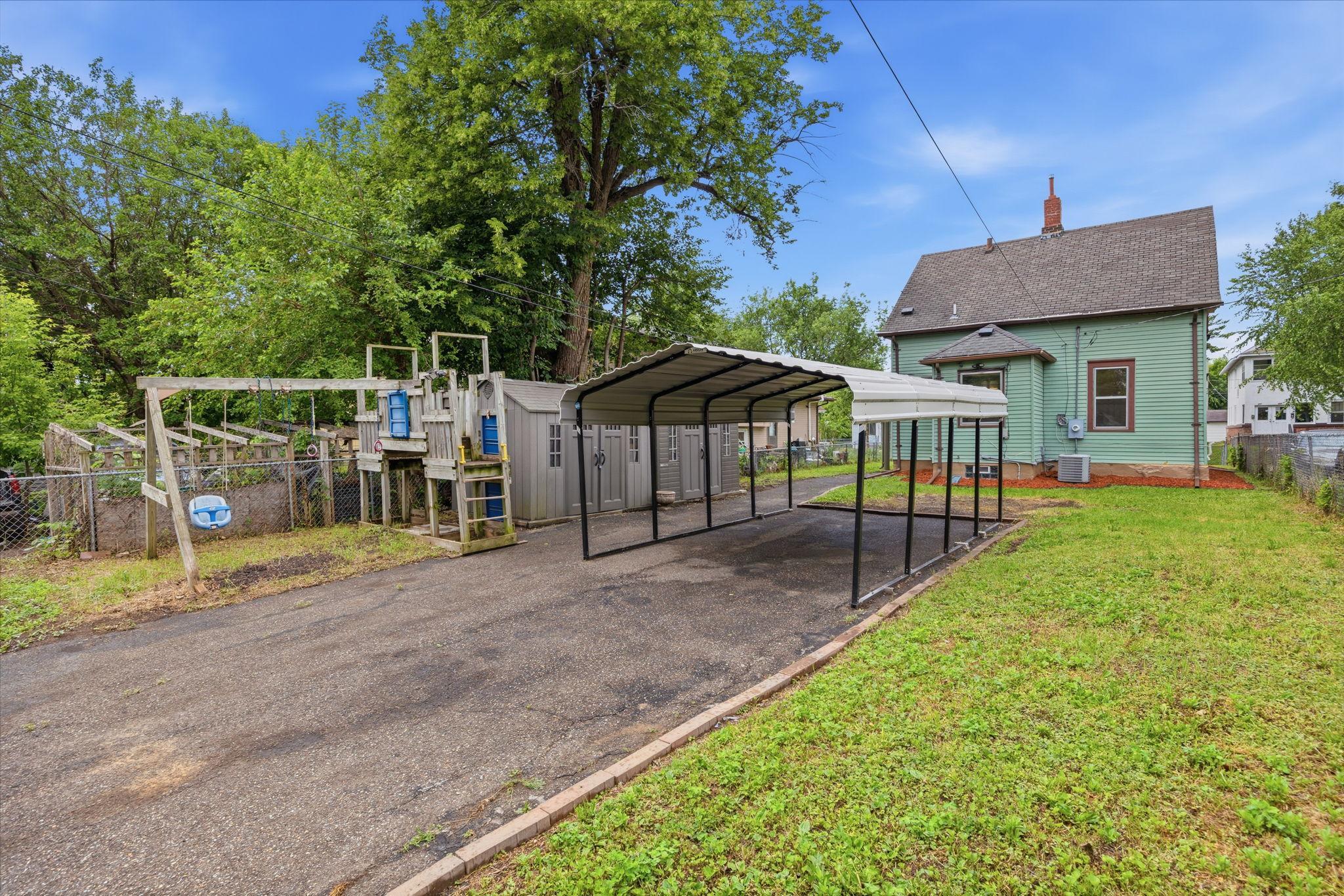 View of Residential at 706 Oliver Avenue, Minneapolis MN 55411, Minneapolis (22 of 23) - Mike Wilen | Minnesota Team Real Estate