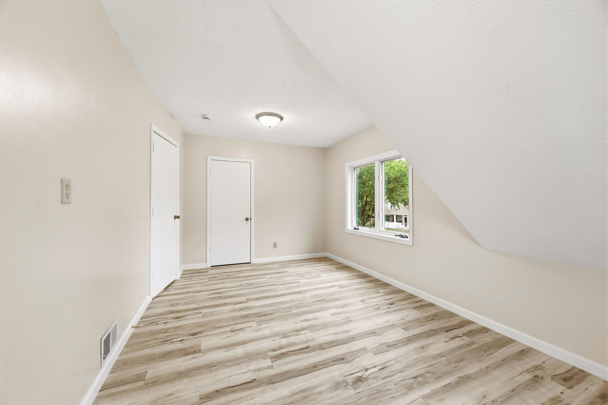 View of Residential at 706 Oliver Avenue, Minneapolis MN 55411, Minneapolis (15 of 23) - Mike Wilen | Minnesota Team Real Estate