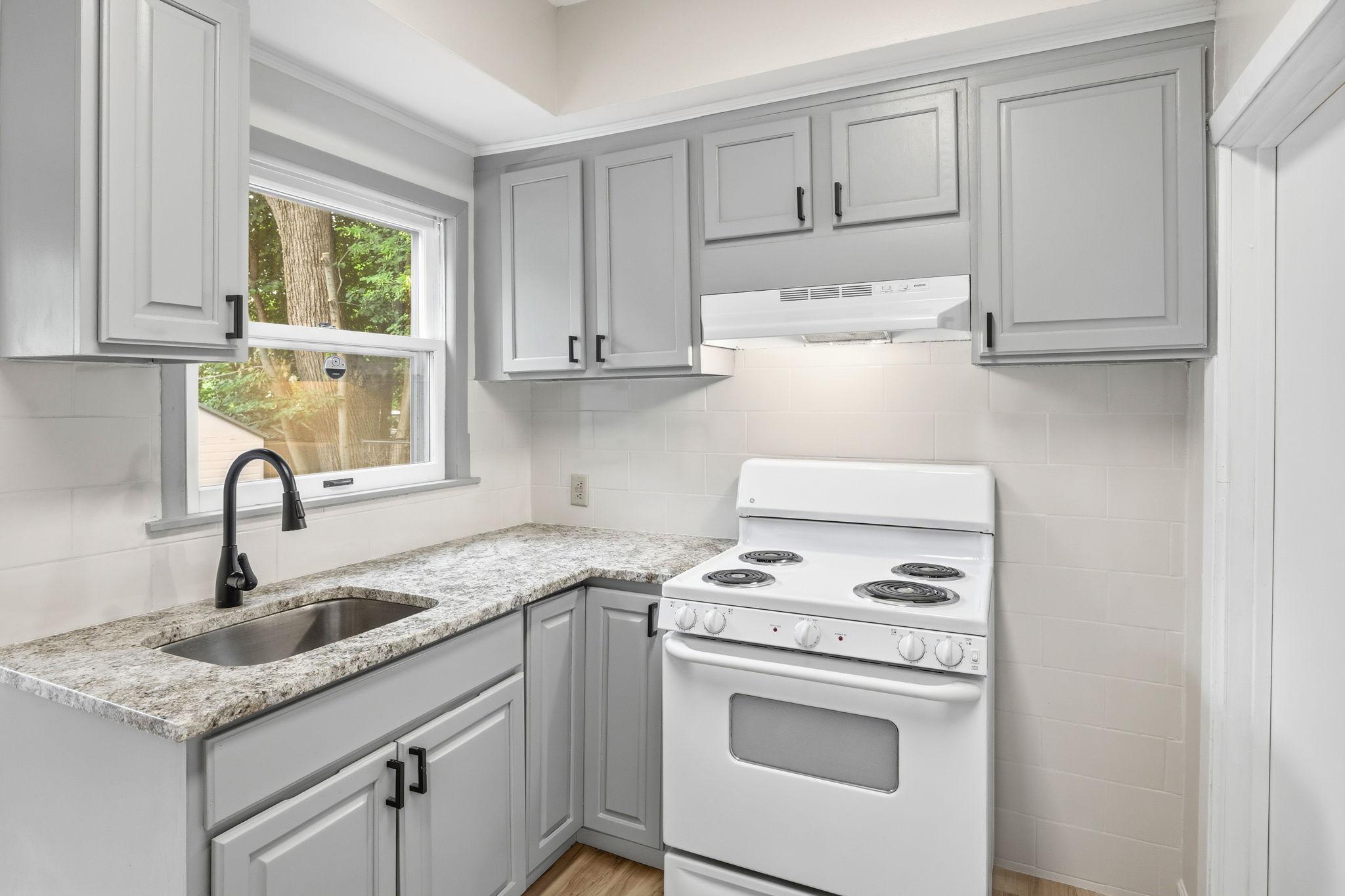View of Residential at 706 Oliver Avenue, Minneapolis MN 55411, Minneapolis (8 of 23) - Mike Wilen | Minnesota Team Real Estate