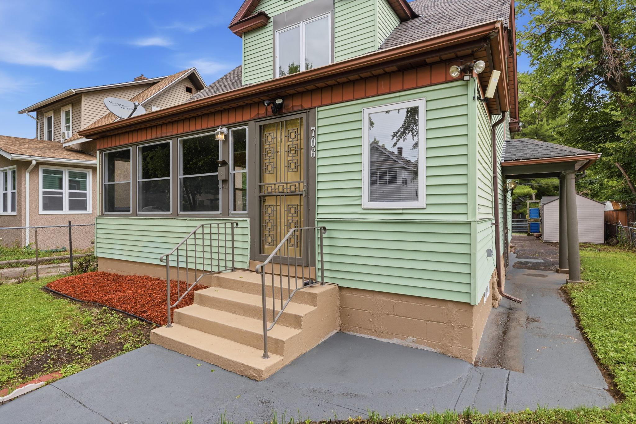 View of Residential at 706 Oliver Avenue, Minneapolis MN 55411, Minneapolis (2 of 23) - Mike Wilen | Minnesota Team Real Estate