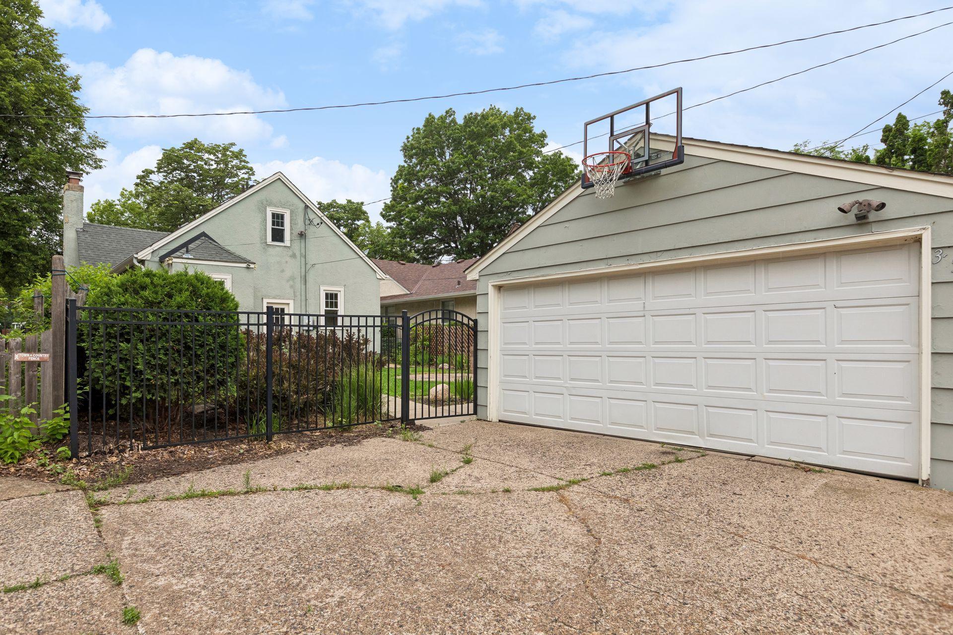 View of Residential at 3350 Xerxes Avenue, Minneapolis MN 55412, Minneapolis (48 of 48) - Mike Wilen | Minnesota Team Real Estate