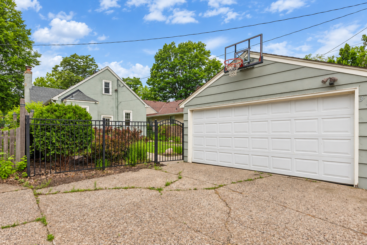 View of Residential at 3350 Xerxes Avenue, Minneapolis MN 55412, Minneapolis (46 of 46) - Mike Wilen | Minnesota Team Real Estate