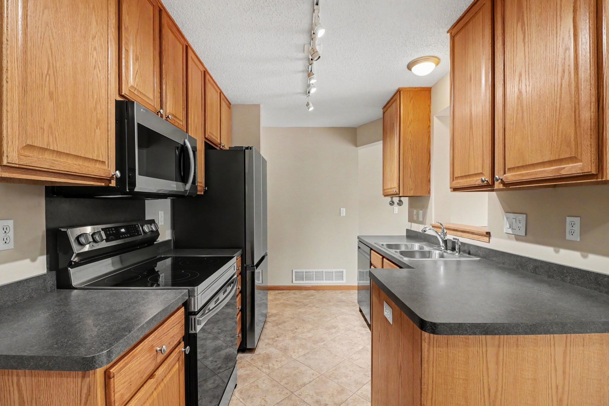 View of Residential at 14260 Fountain Hills Court, Prior Lake MN 55372, Prior Lake (11 of 24) - Mike Wilen | Minnesota Team Real Estate