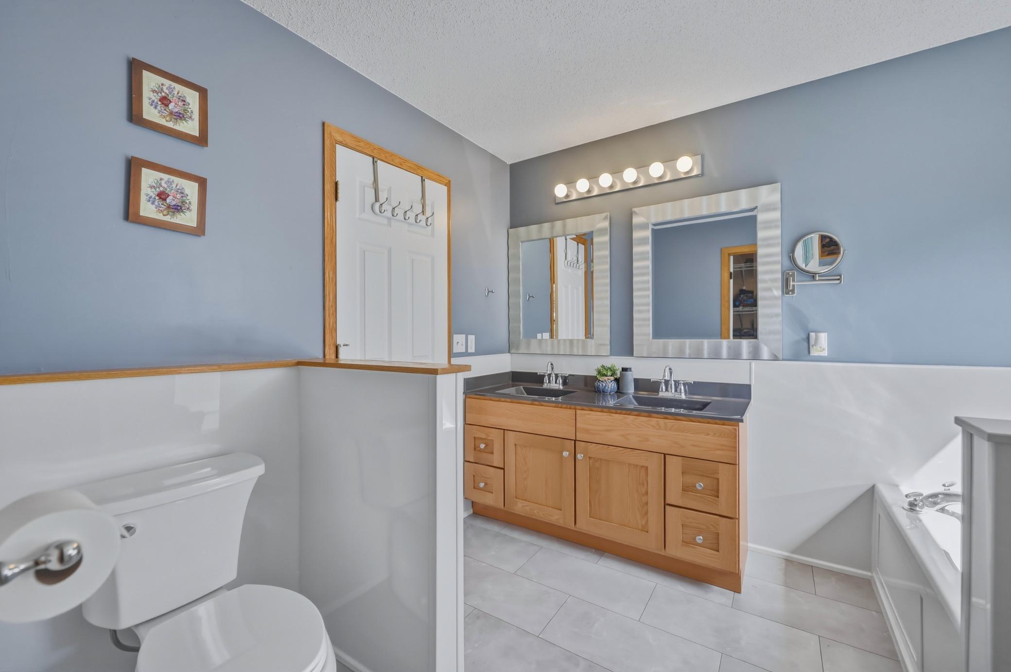 View of Residential at 17993 89th Place, Maple Grove MN 55311, Maple Grove (15 of 27) - Mike Wilen | Minnesota Team Real Estate