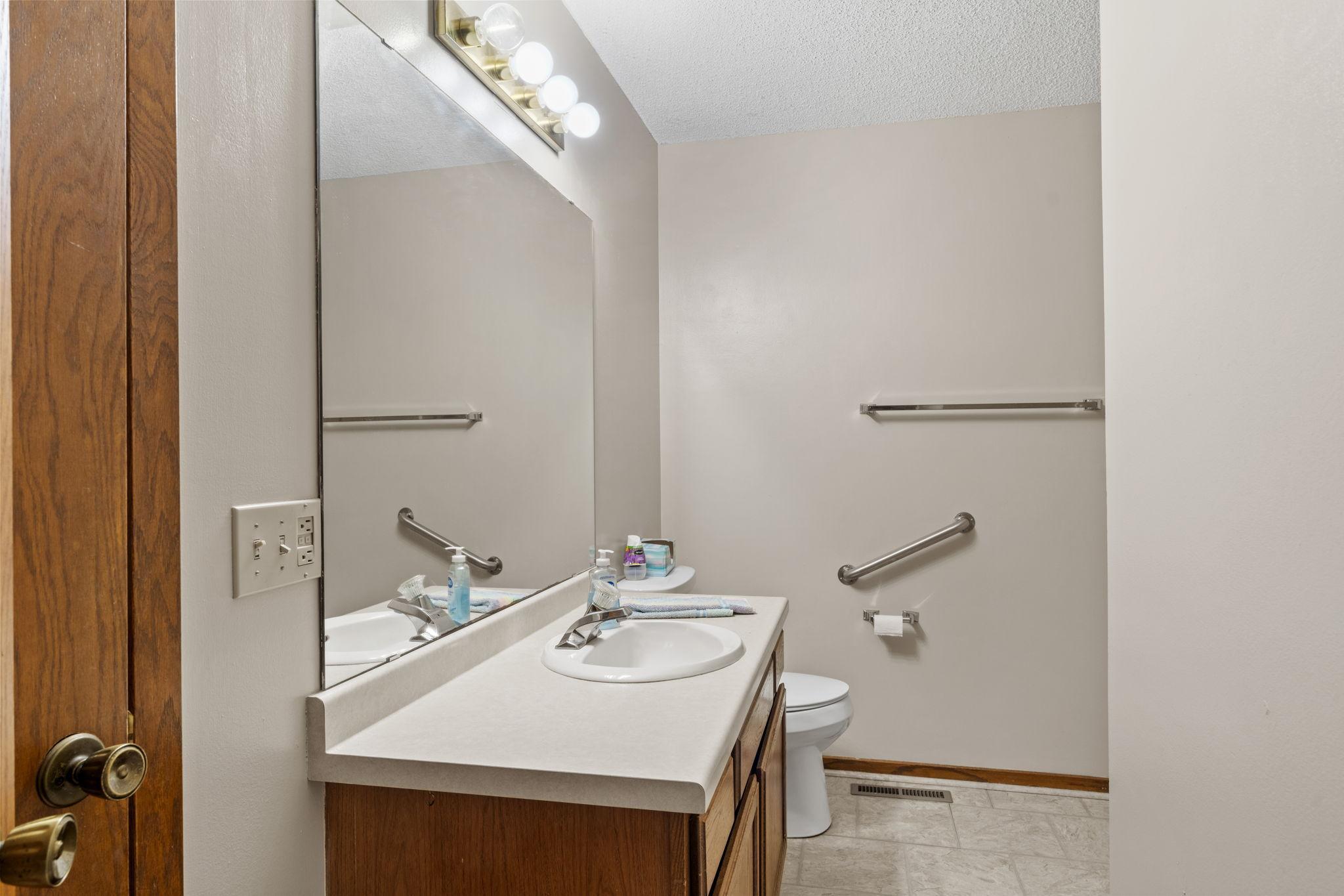 View of Residential at 4165 Hilltop Point #105, Eagan MN 55123, Eagan (21 of 30) - Mike Wilen | Minnesota Team Real Estate