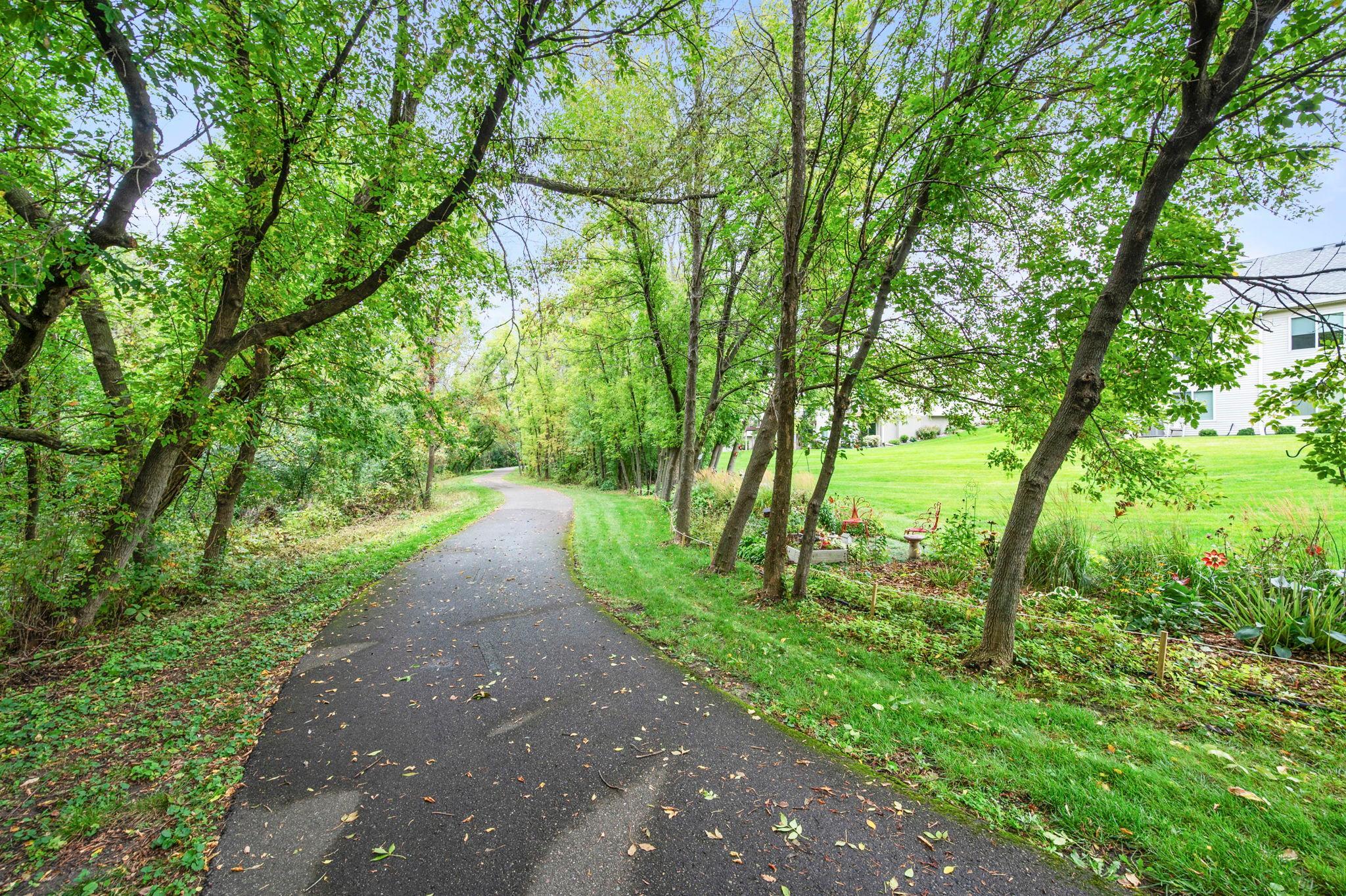 View of Residential at 9761 Zinnia Lane, Maple Grove MN 55369, Maple Grove (28 of 30) - Mike Wilen | Minnesota Team Real Estate