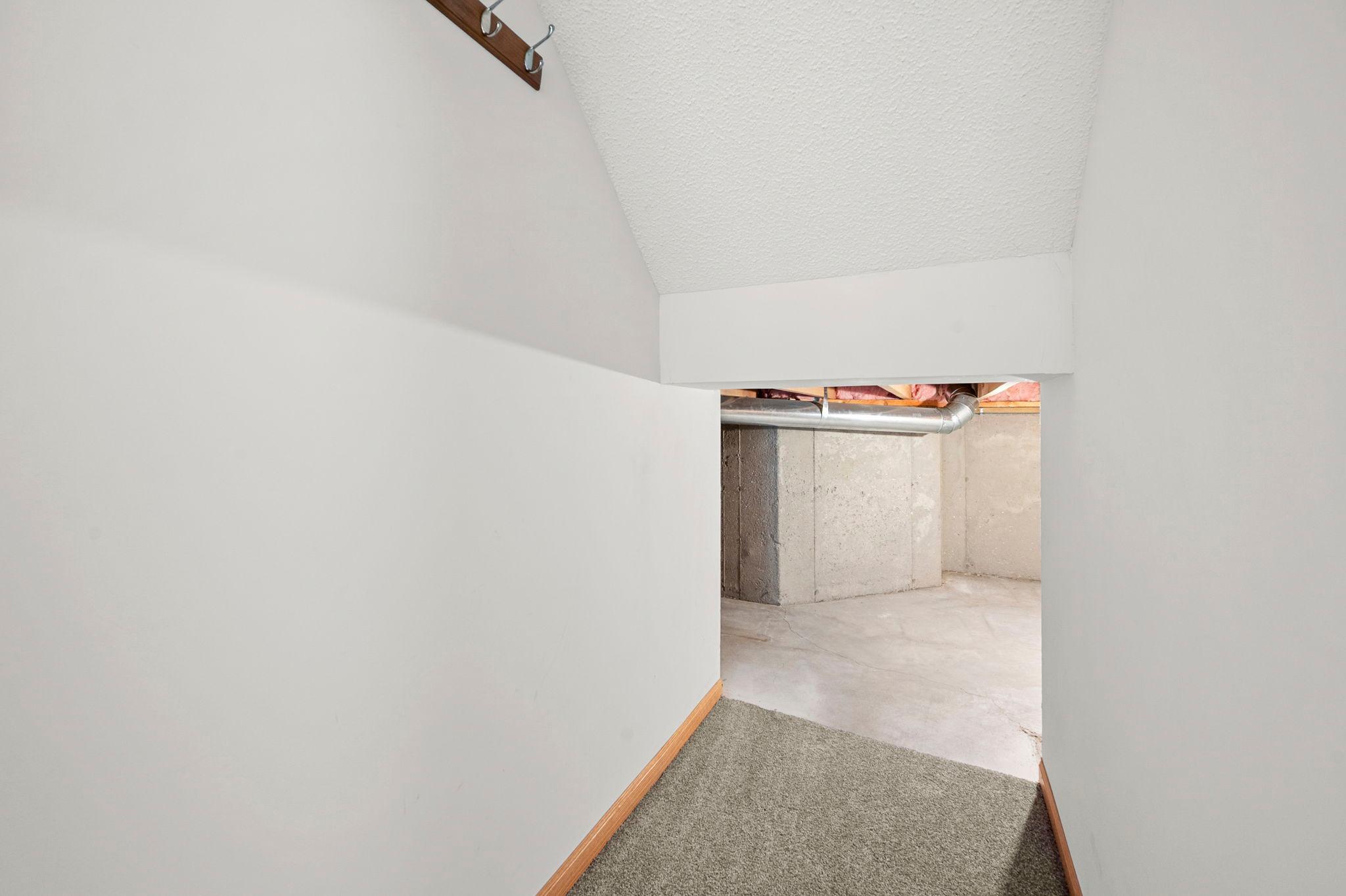 View of Residential at 9761 Zinnia Lane, Maple Grove MN 55369, Maple Grove (21 of 30) - Mike Wilen | Minnesota Team Real Estate