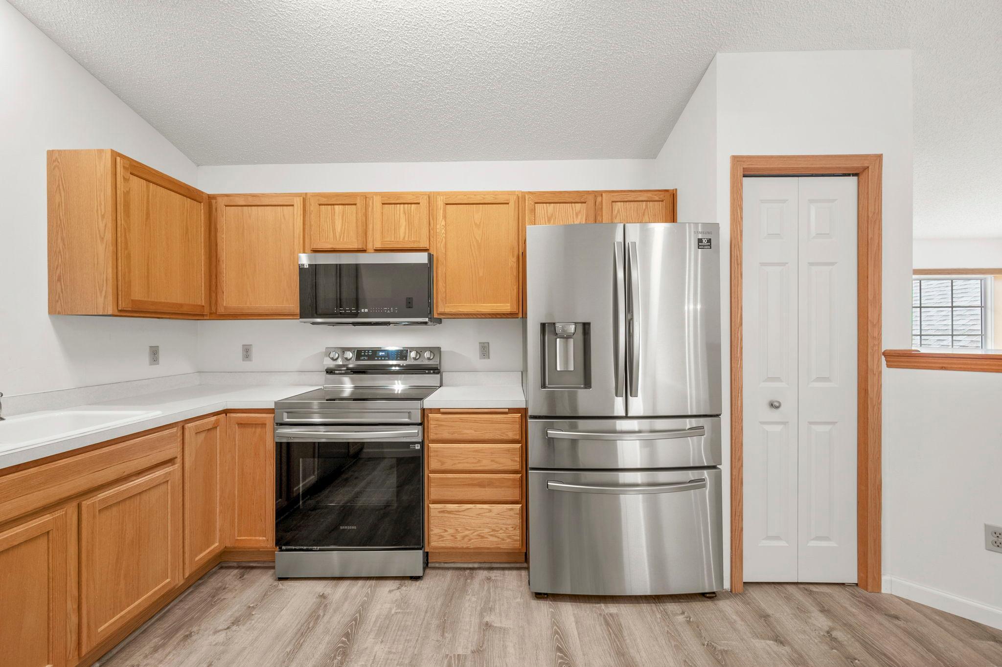 View of Residential at 9761 Zinnia Lane, Maple Grove MN 55369, Maple Grove (2 of 30) - Mike Wilen | Minnesota Team Real Estate
