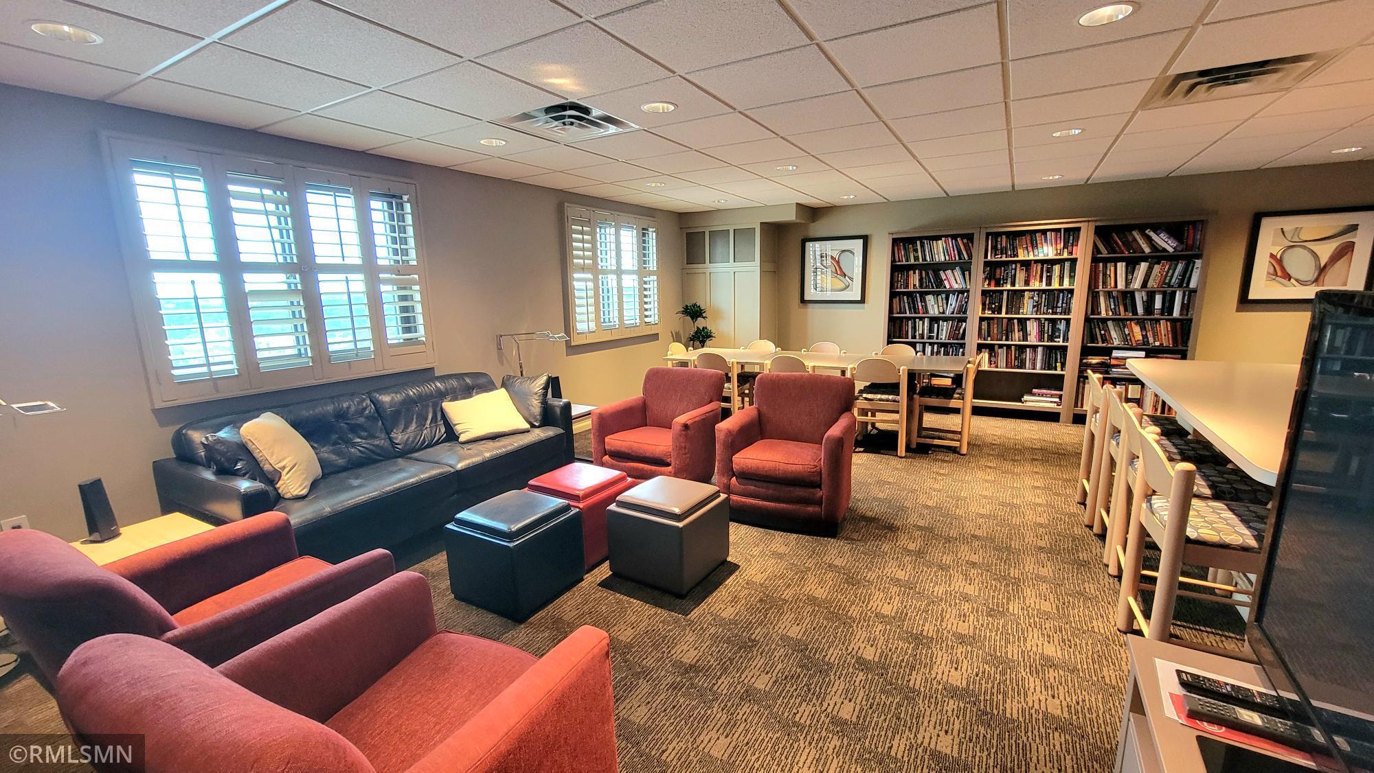 View of Residential at 410 Groveland Avenue #202, Minneapolis MN 55403, Minneapolis (13 of 19) - Mike Wilen | Minnesota Team Real Estate
