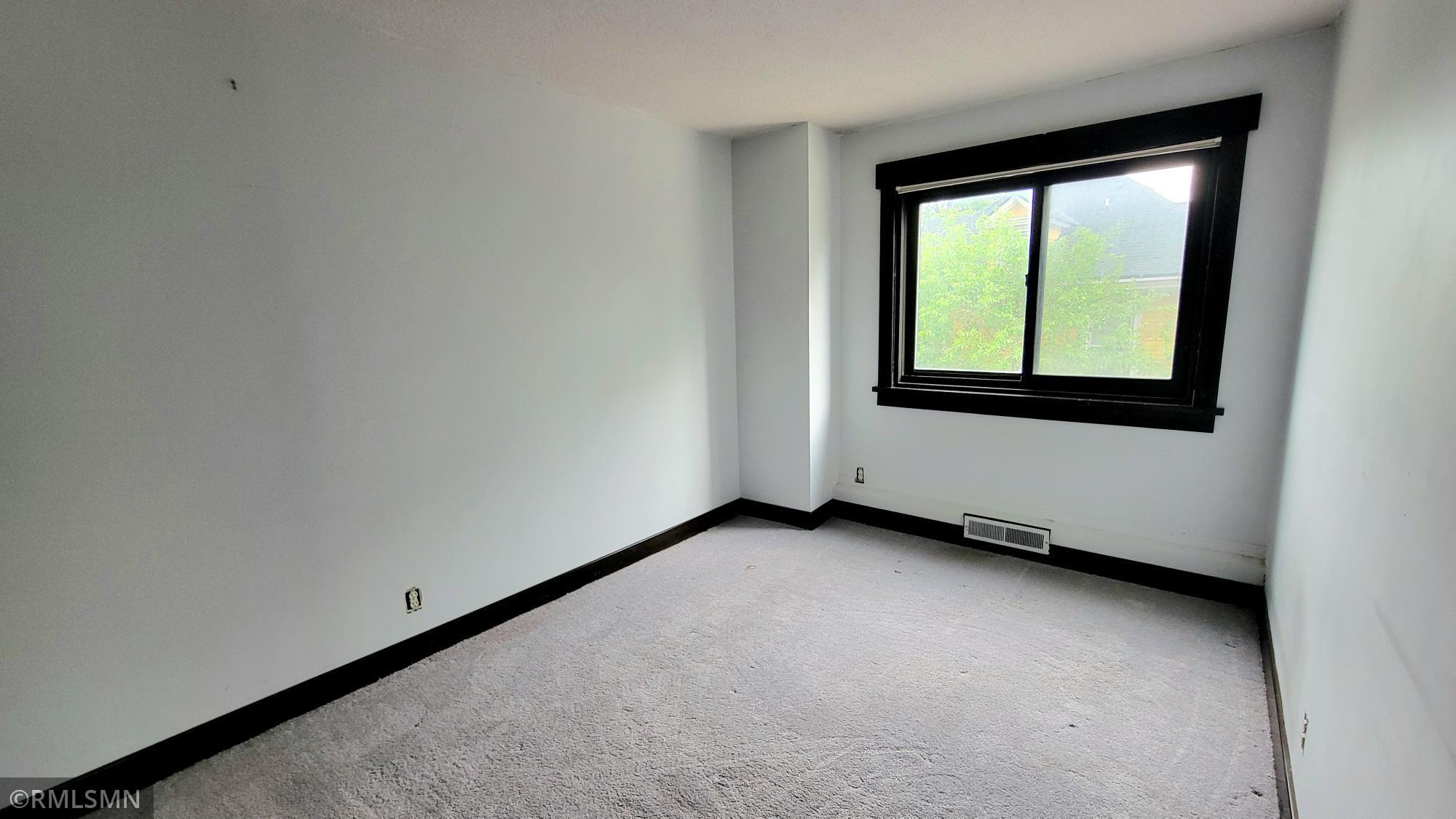 View of Residential at 410 Groveland Avenue #202, Minneapolis MN 55403, Minneapolis (10 of 19) - Mike Wilen | Minnesota Team Real Estate