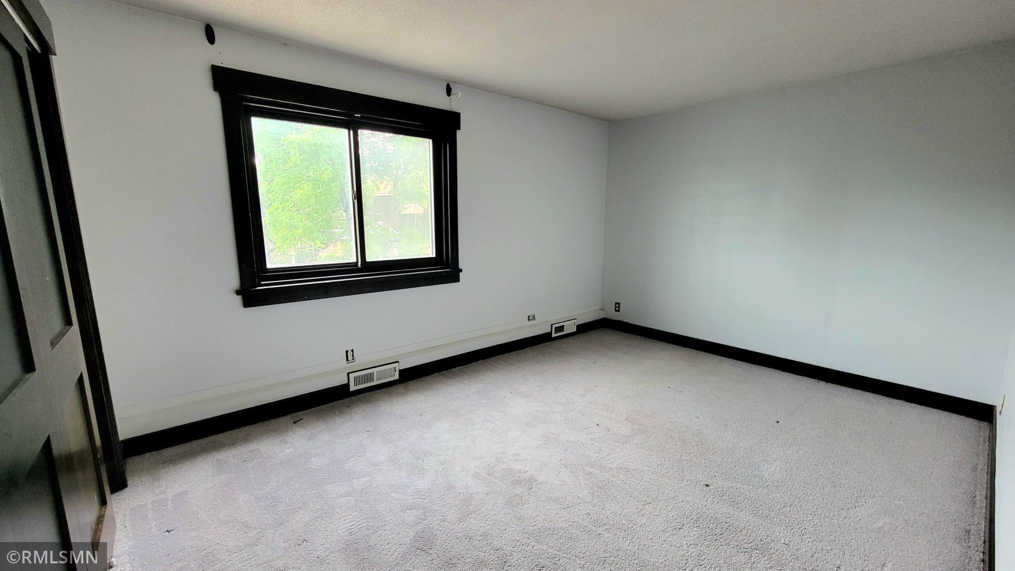 View of Residential at 410 Groveland Avenue #202, Minneapolis MN 55403, Minneapolis (8 of 19) - Mike Wilen | Minnesota Team Real Estate