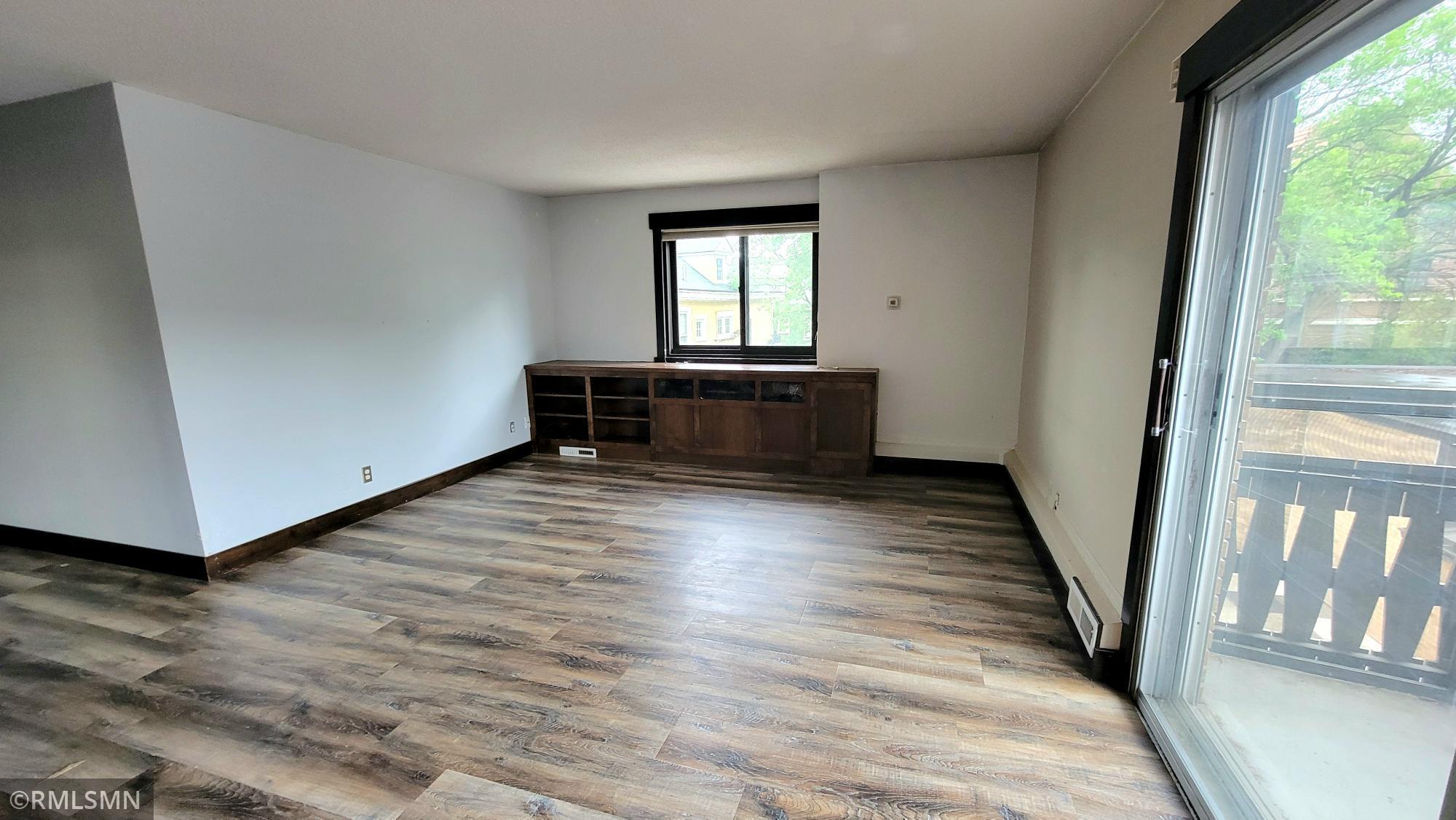 View of Residential at 410 Groveland Avenue #202, Minneapolis MN 55403, Minneapolis (4 of 19) - Mike Wilen | Minnesota Team Real Estate