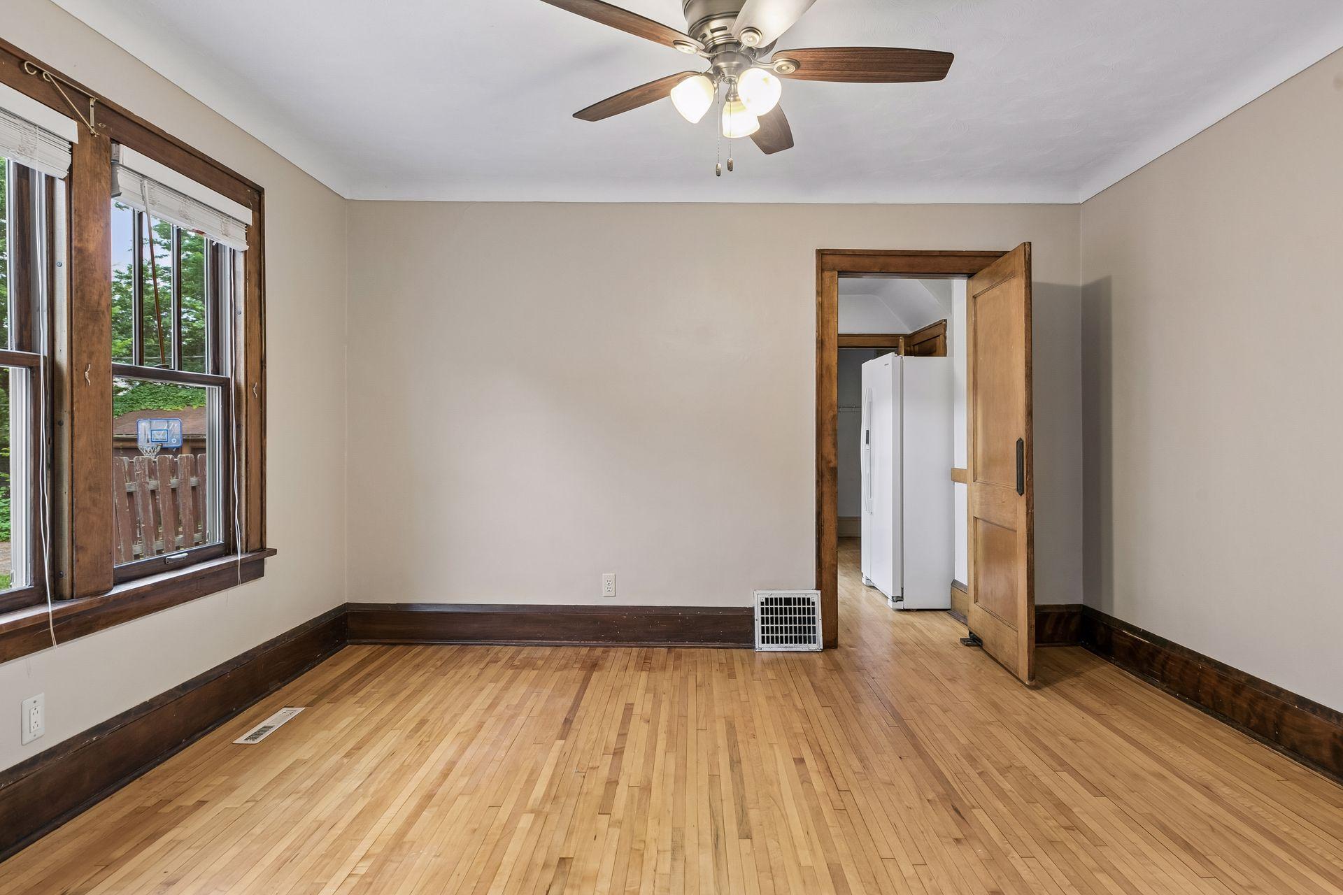 View of Residential at 1310 Seminary Avenue, Saint Paul MN 55104, Saint Paul (14 of 40) - Mike Wilen | Minnesota Team Real Estate