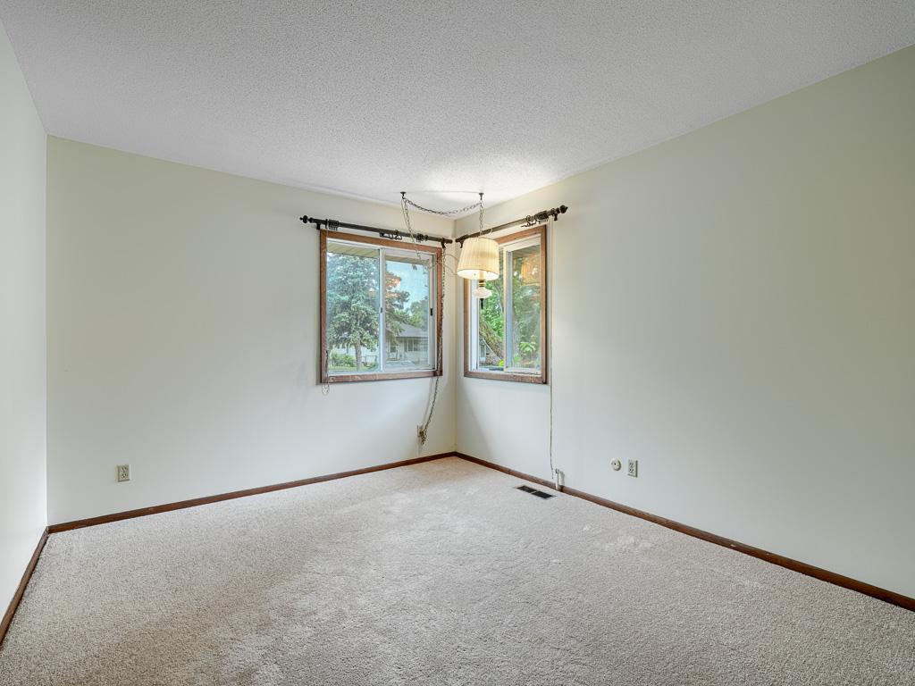 View of Residential at 1625 Mclean Avenue, Saint Paul MN 55106, Saint Paul (9 of 21) - Mike Wilen | Minnesota Team Real Estate