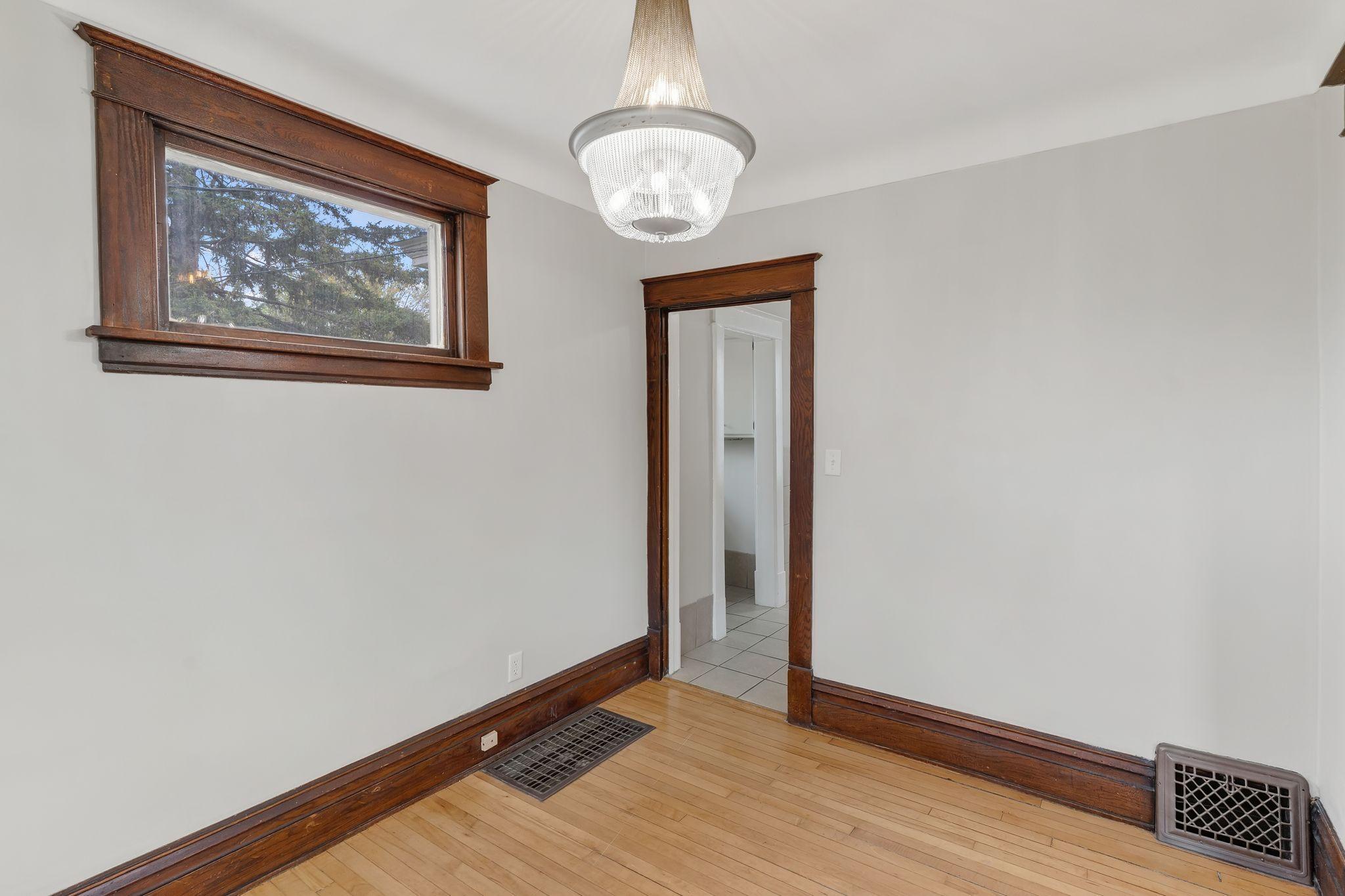 View of Residential at 1302 Hewitt Avenue, Saint Paul MN 55104, Saint Paul (14 of 27) - Mike Wilen | Minnesota Team Real Estate
