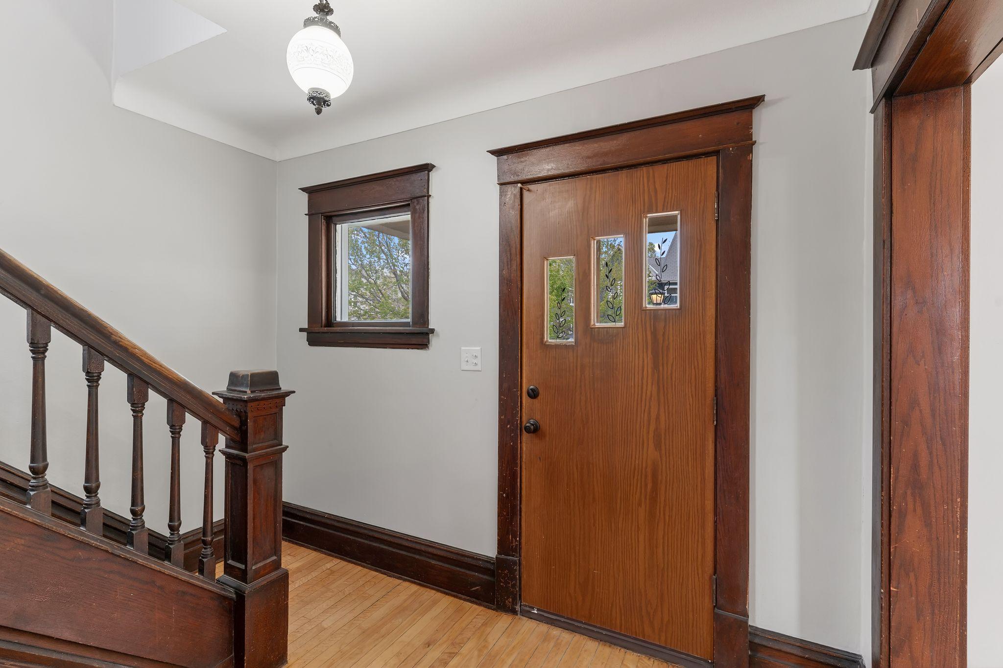 View of Residential at 1302 Hewitt Avenue, Saint Paul MN 55104, Saint Paul (10 of 27) - Mike Wilen | Minnesota Team Real Estate