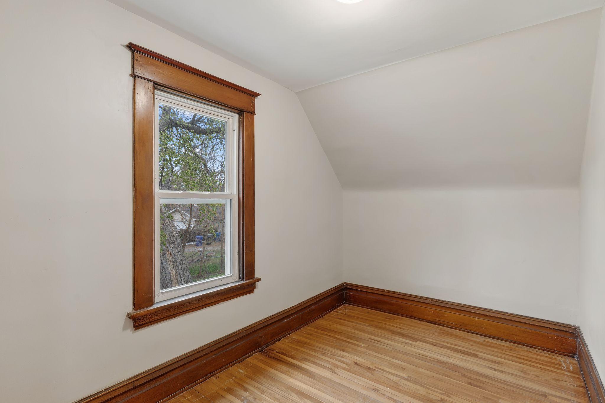 View of Residential at 1302 Hewitt Avenue, Saint Paul MN 55104, Saint Paul (18 of 27) - Mike Wilen | Minnesota Team Real Estate