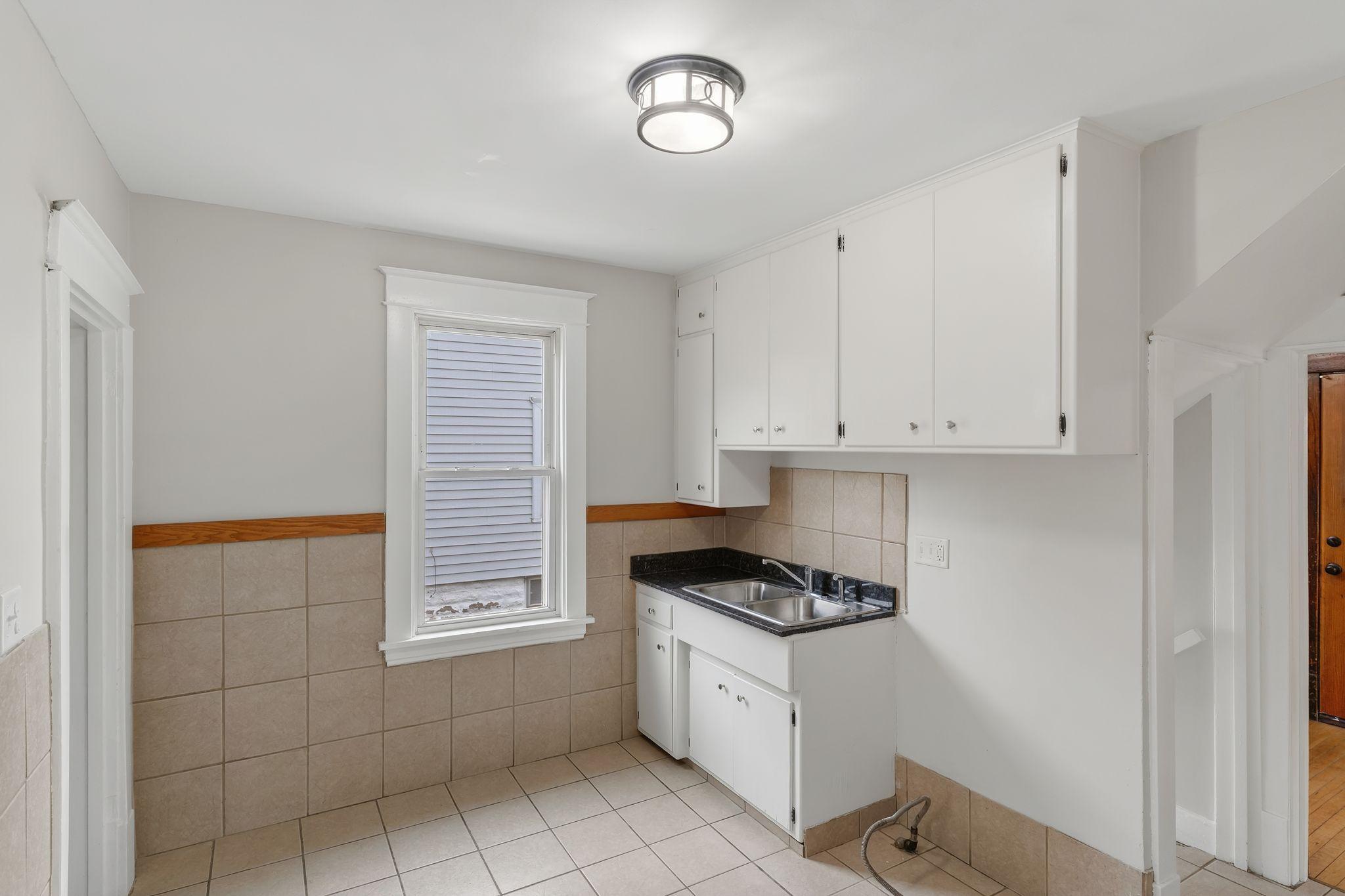 View of Residential at 1302 Hewitt Avenue, Saint Paul MN 55104, Saint Paul (13 of 27) - Mike Wilen | Minnesota Team Real Estate